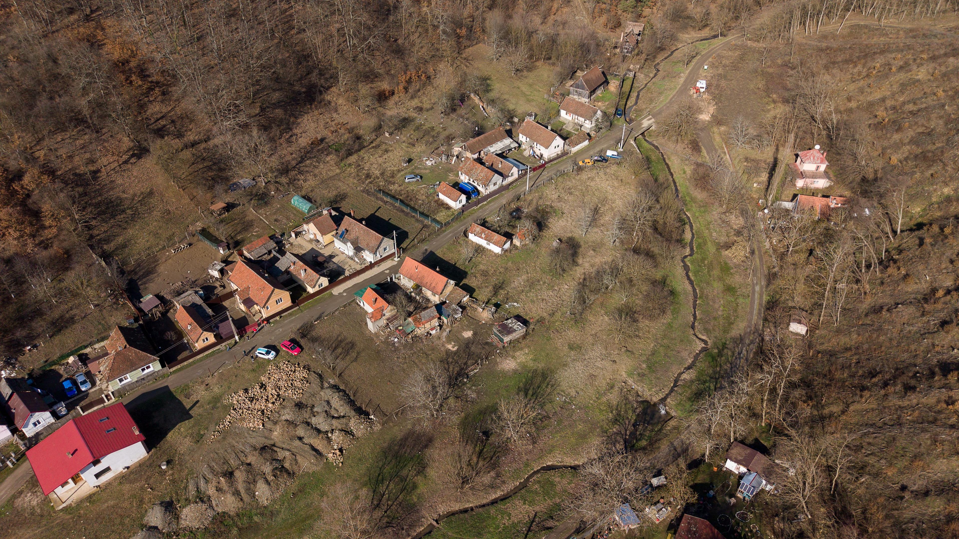 Teren intravilan de 302 mp în localitatea Șoimoș - 11