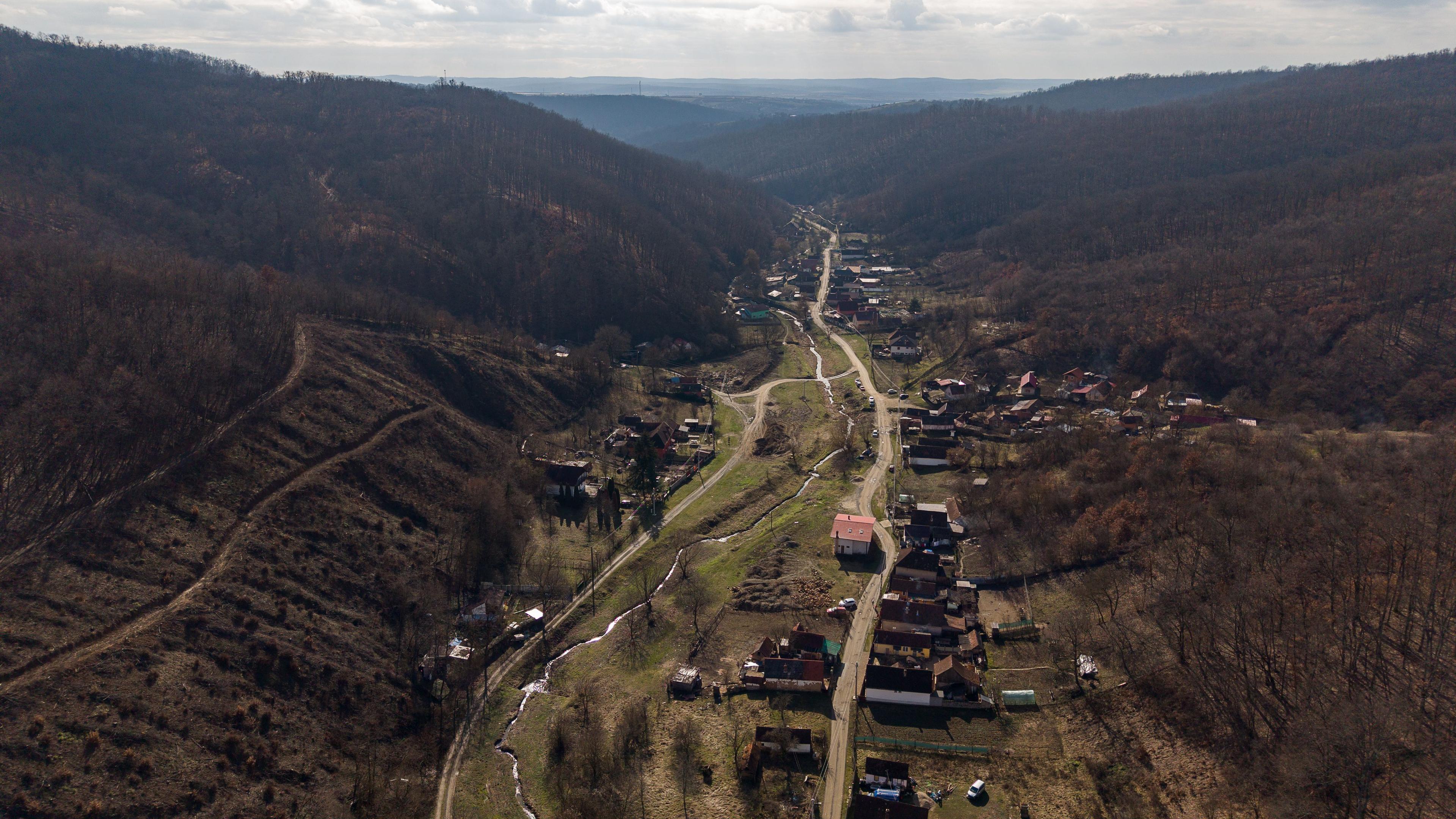 Teren intravilan de 302 mp în localitatea Șoimoș - 5