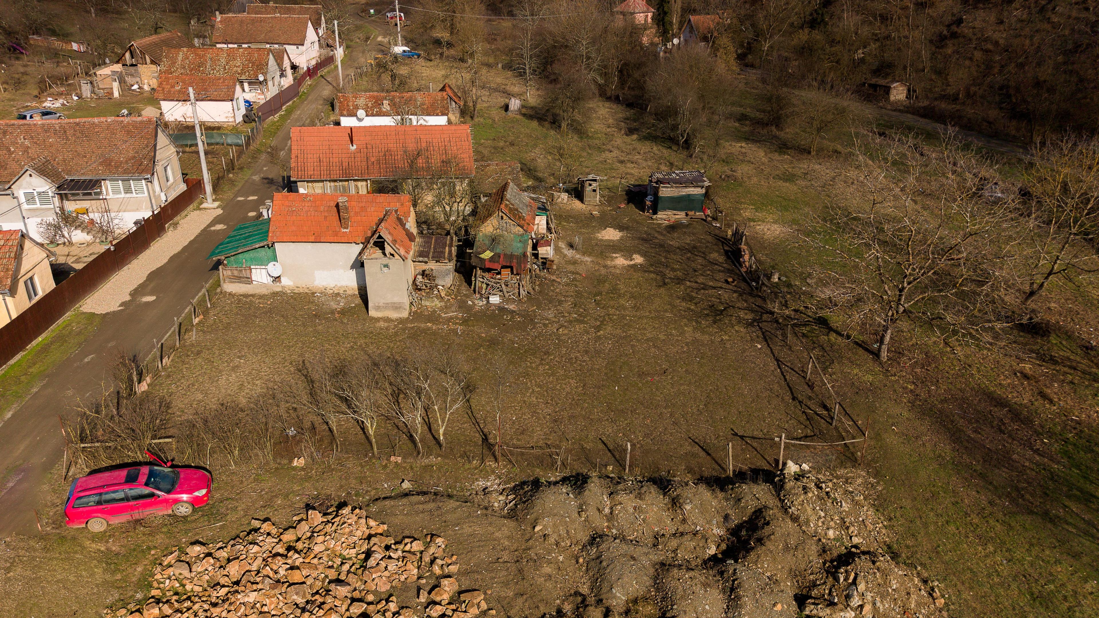 Teren intravilan de 302 mp în localitatea Șoimoș - 16
