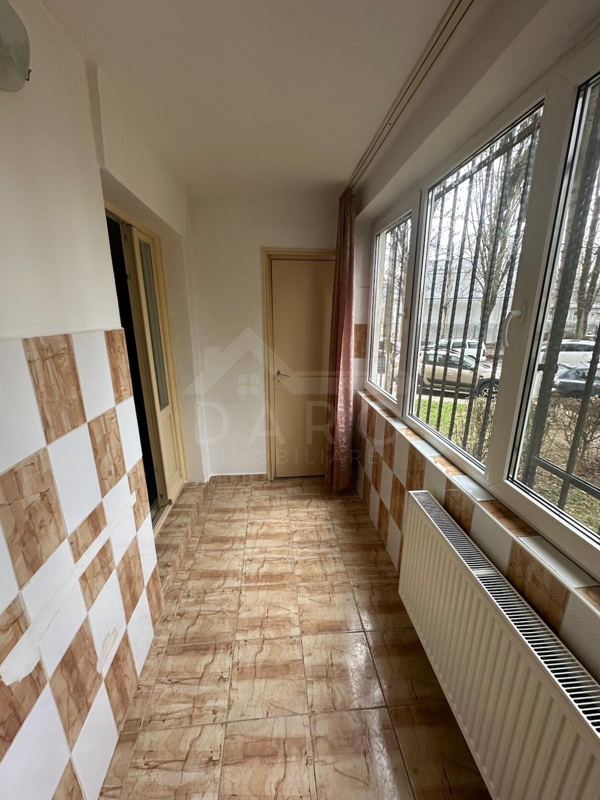🏠 Ocazie! Apartament 2 camere cu balcon închis - 4