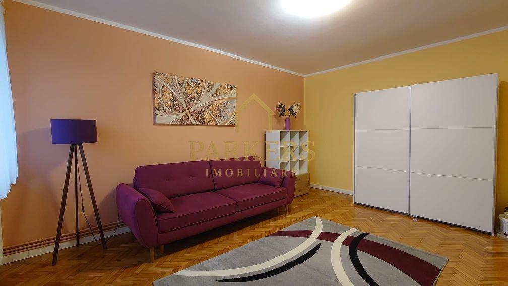 Ap. 2 camere de închiriat, decomandat, 60mp, lângă Platinia Mall - 1