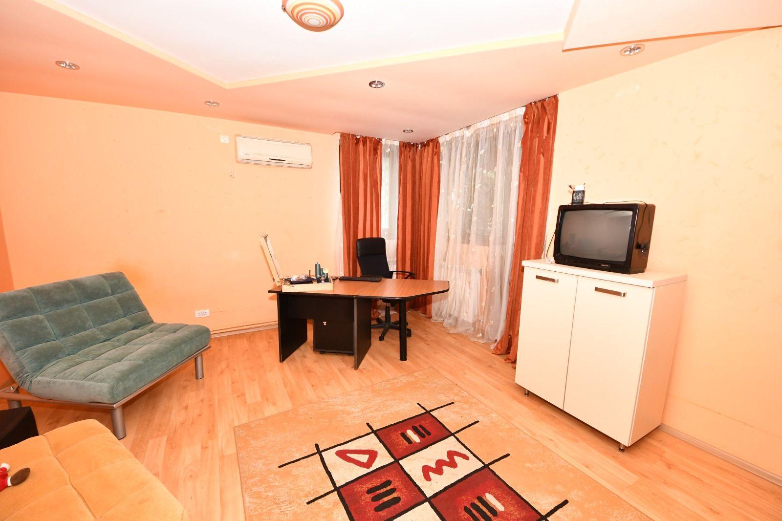 Vila spatioasa, pretabil pentru locuit/clinica, zona Micro 17 – Galati - 44