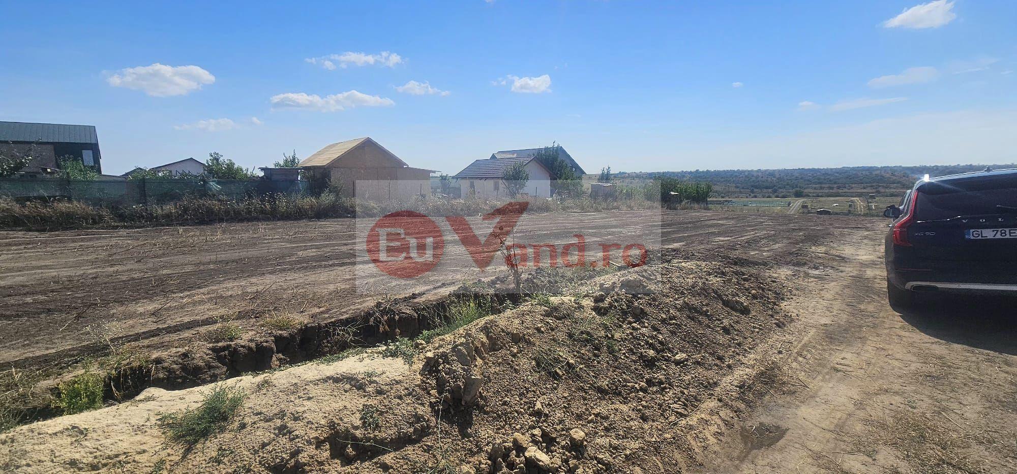 Teren de vanzare – Sat Costi, ideal pentru constructii sau investitii - 3