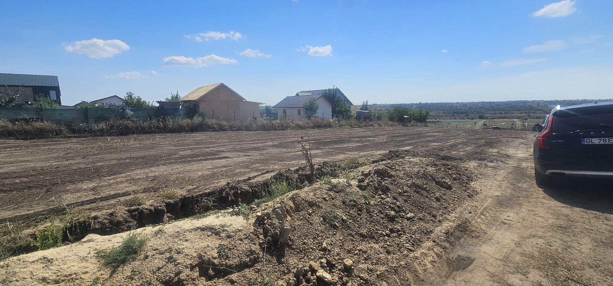 Teren de vanzare – Sat Costi, ideal pentru constructii sau investitii - 3