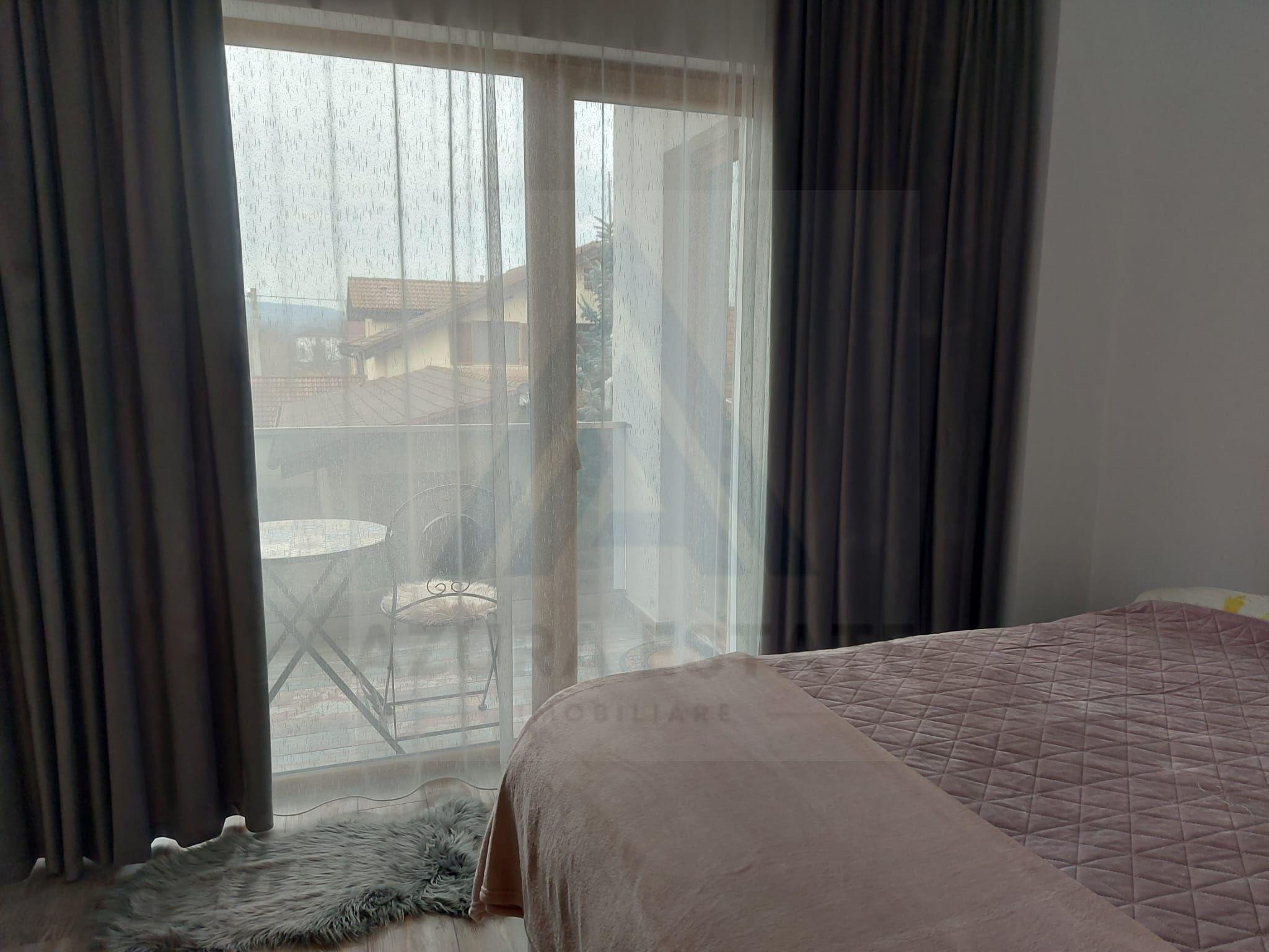 Apartament modern 3 camere 70 mp utili parcare privata zona Selimbar - 8