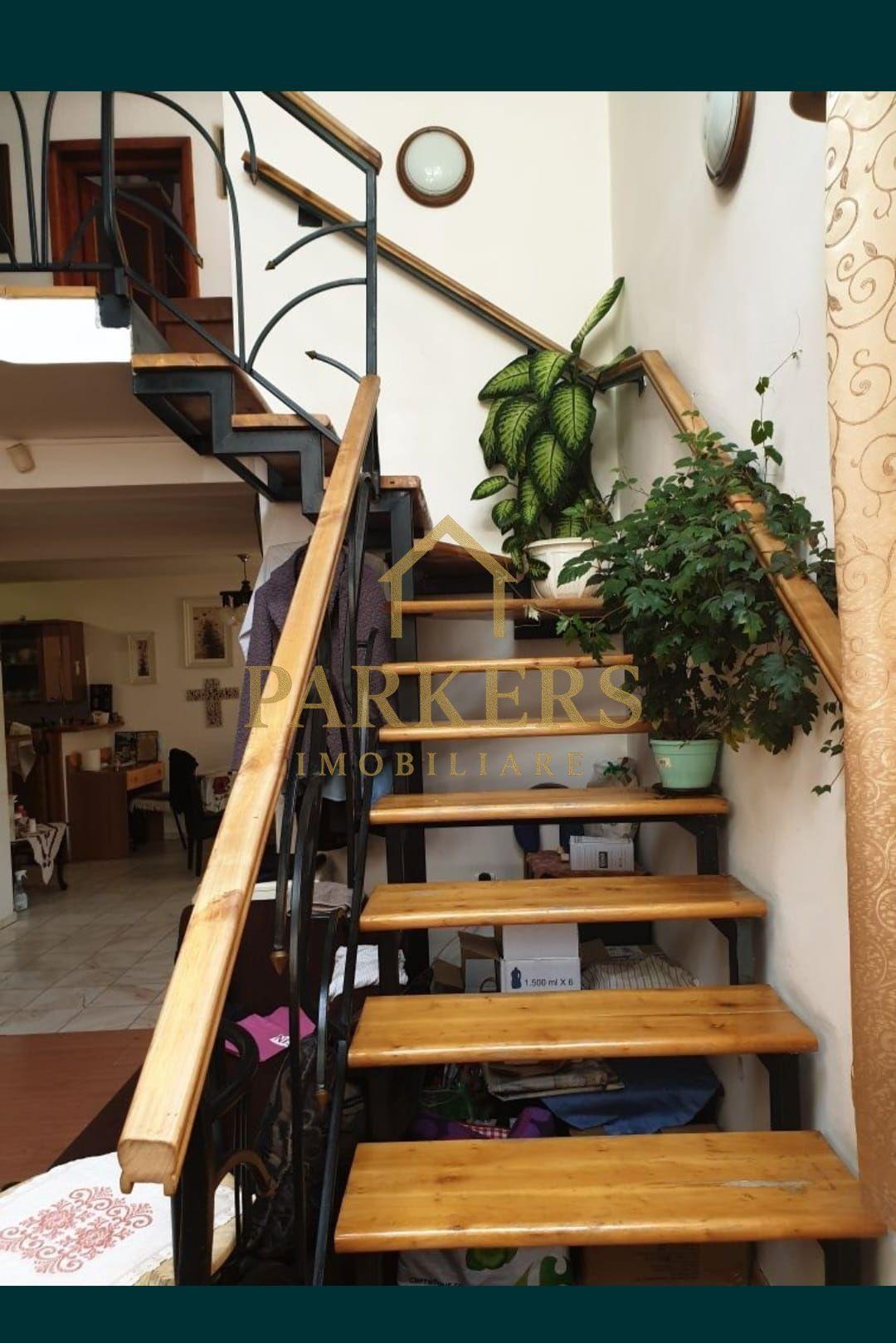 Duplex 329mp utili, teren 435mp, 10 camere, zona centrală - 16