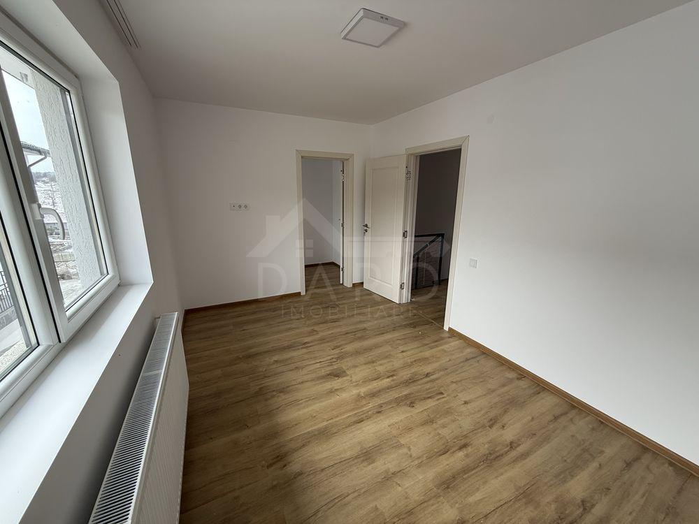 🏡 Case tip triplex de vânzare | 110 mp | Garaj | 126.000 € - 4