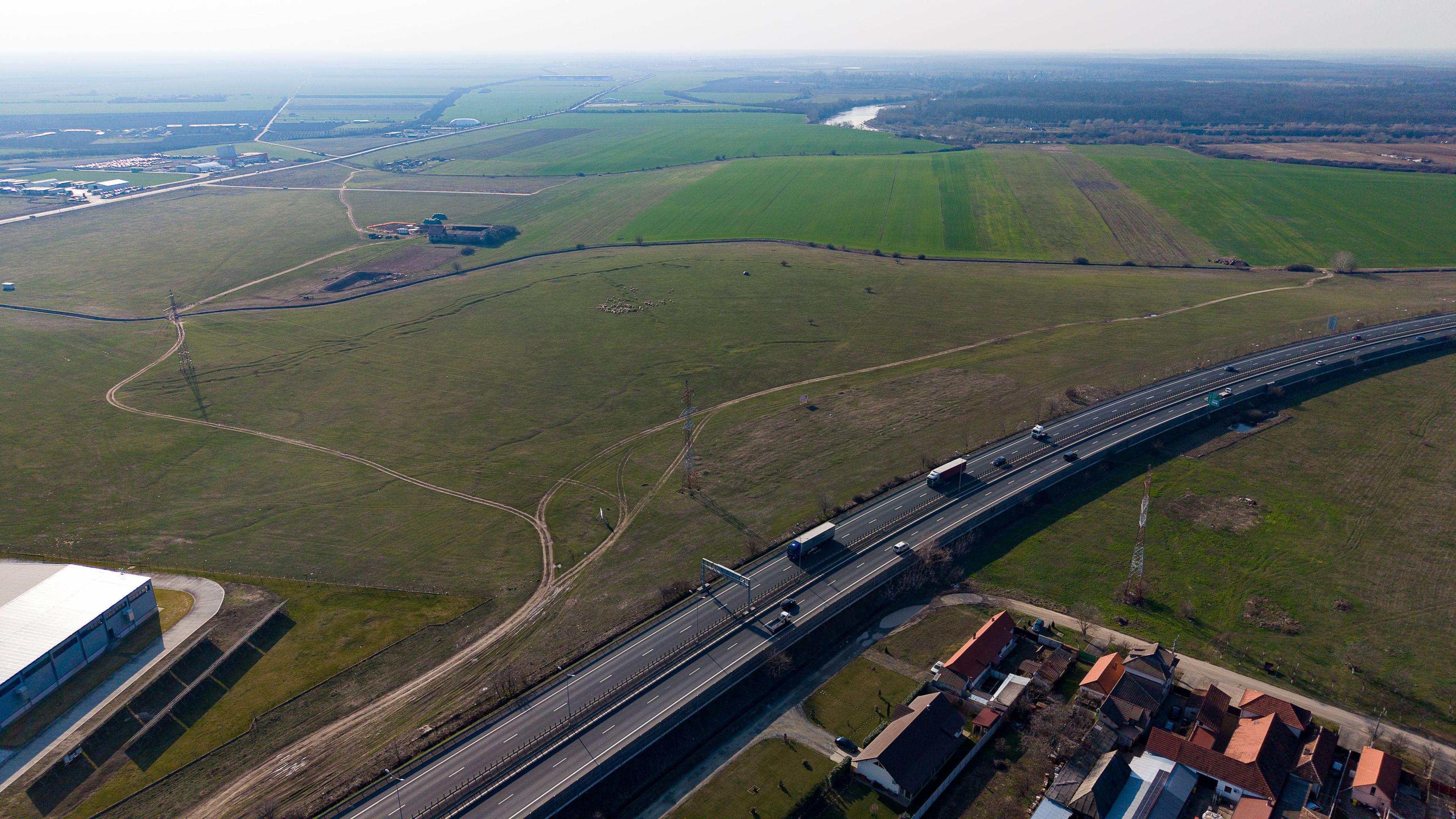 Teren de 107,000mp în zona industrială Zădareni - 10