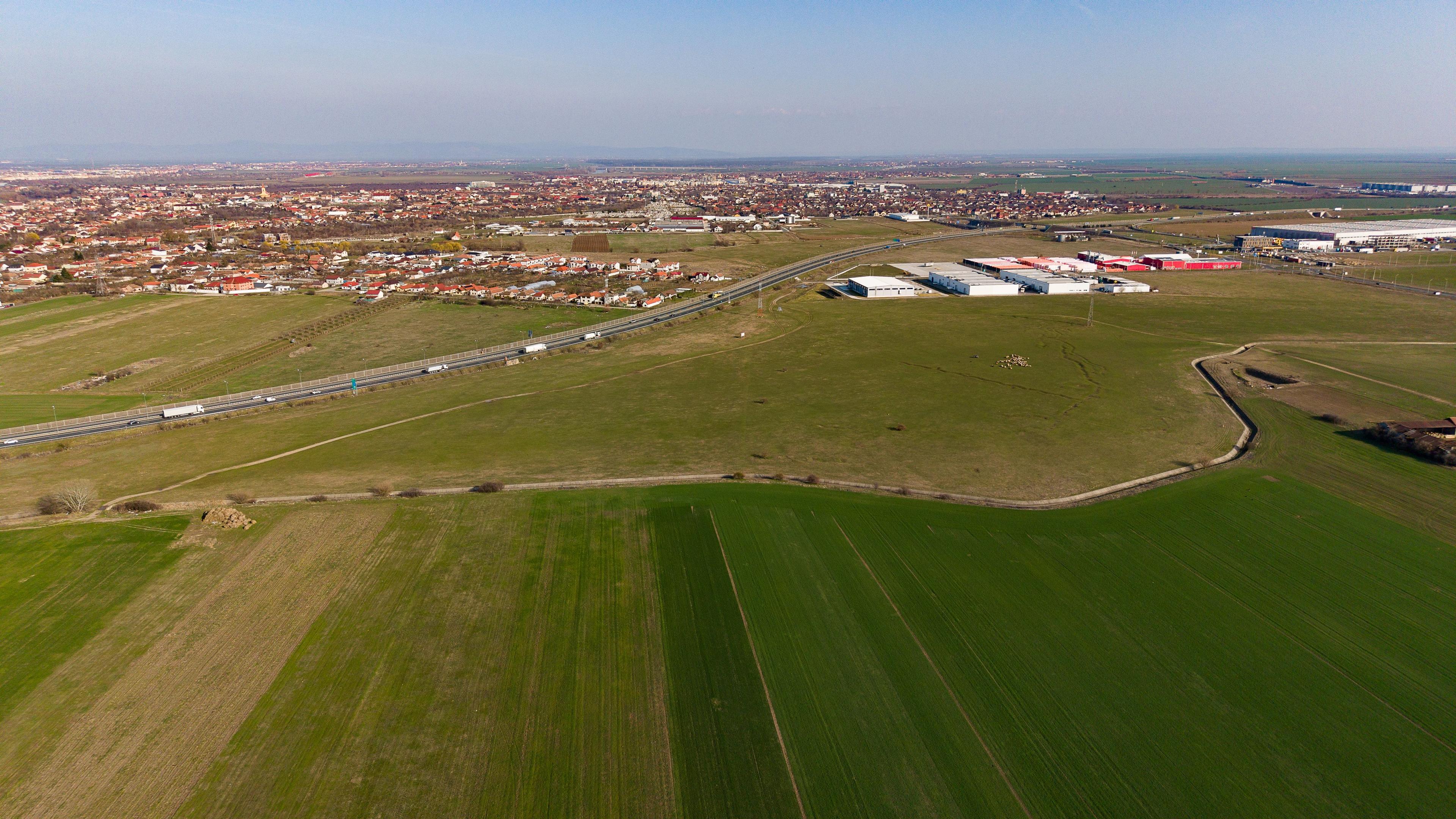 Teren de 107,000mp în zona industrială Zădareni - 14
