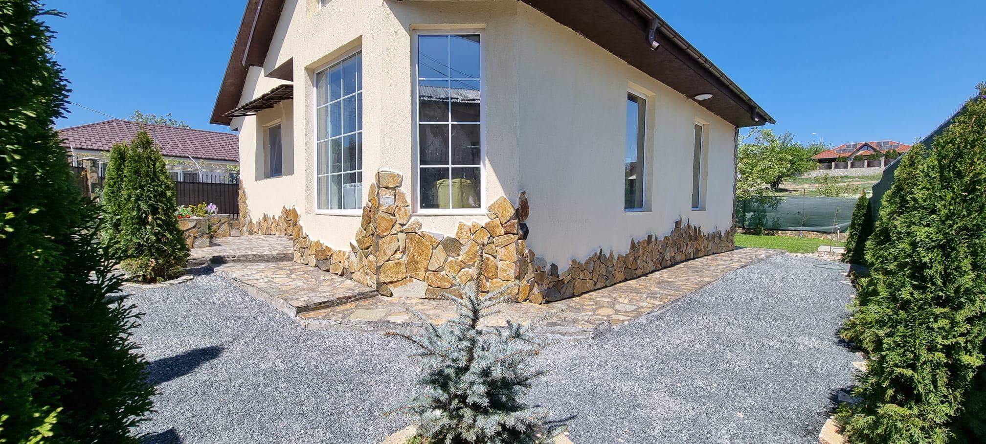 De inchiriat, vila noua - Bariera Traian - Lacul Brates - 1