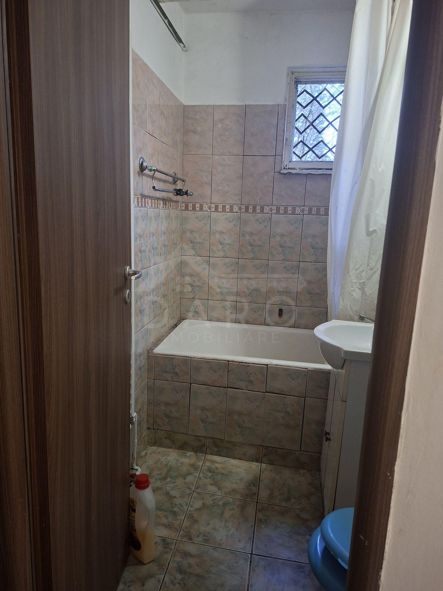 Vând apartament 3 camere - 7