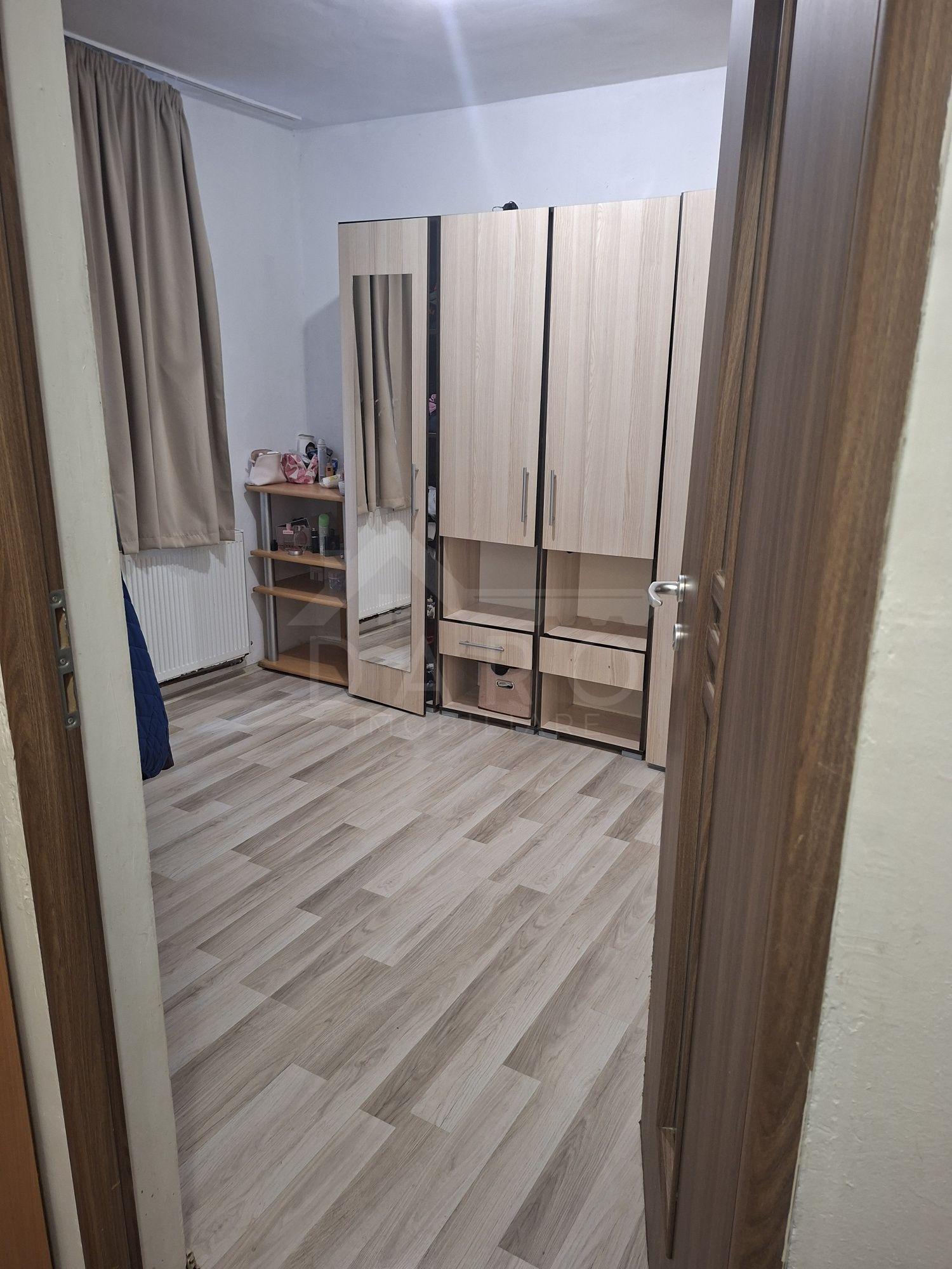 Vând apartament 3 camere - 4