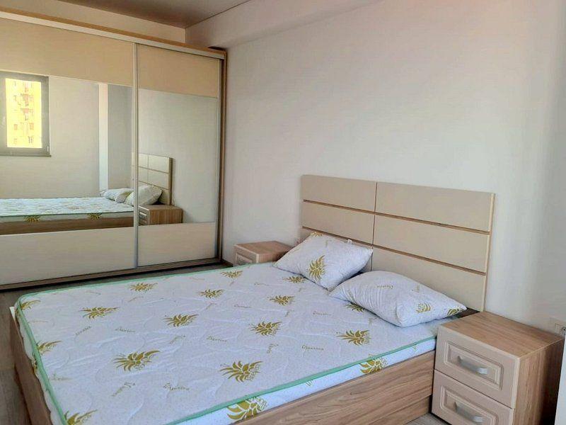 Apartament cu 2 camere, mobilat si utilat - Roka Residence, Micro 17 - 5