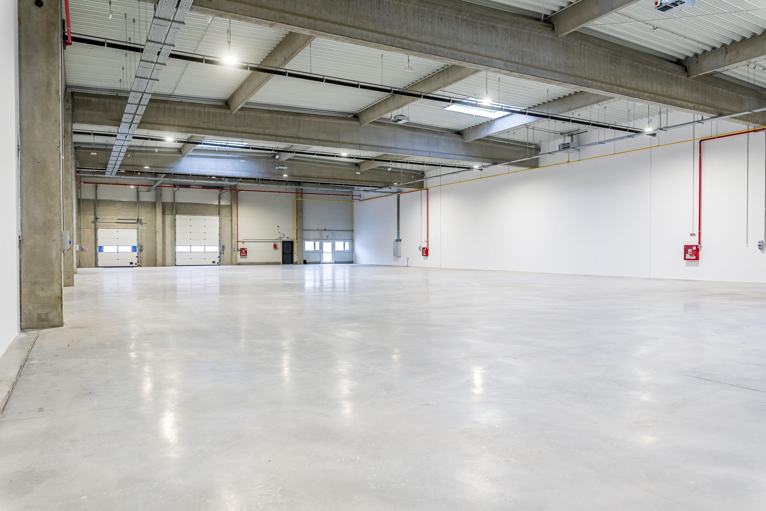 4646 mp - Hala industriala de închiriat în Parc Industrial Arad - 4