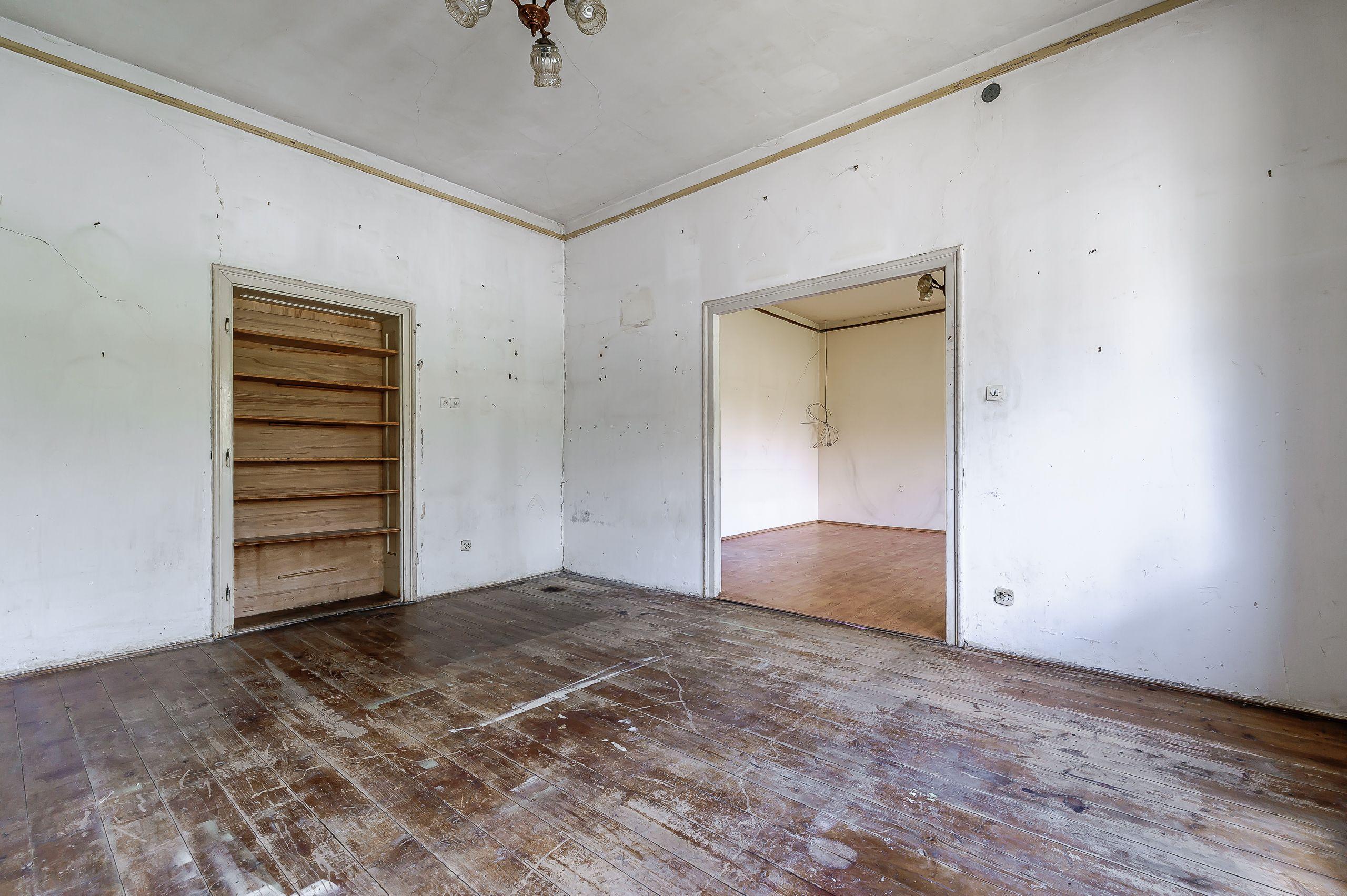 Pârneava | 716 mp teren | 2 corpuri | 5 camere - 6