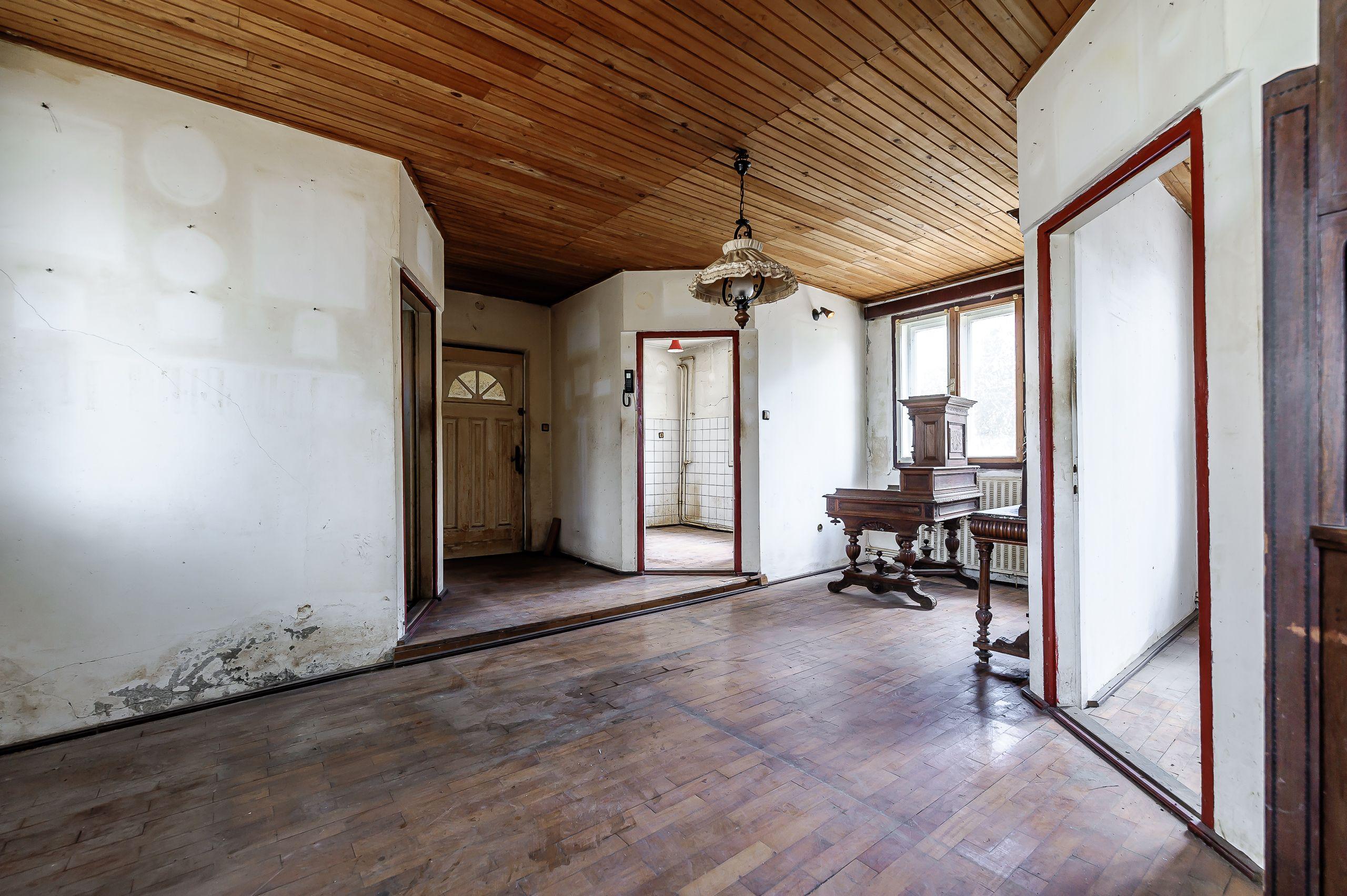 Pârneava | 716 mp teren | 2 corpuri | 5 camere - 9
