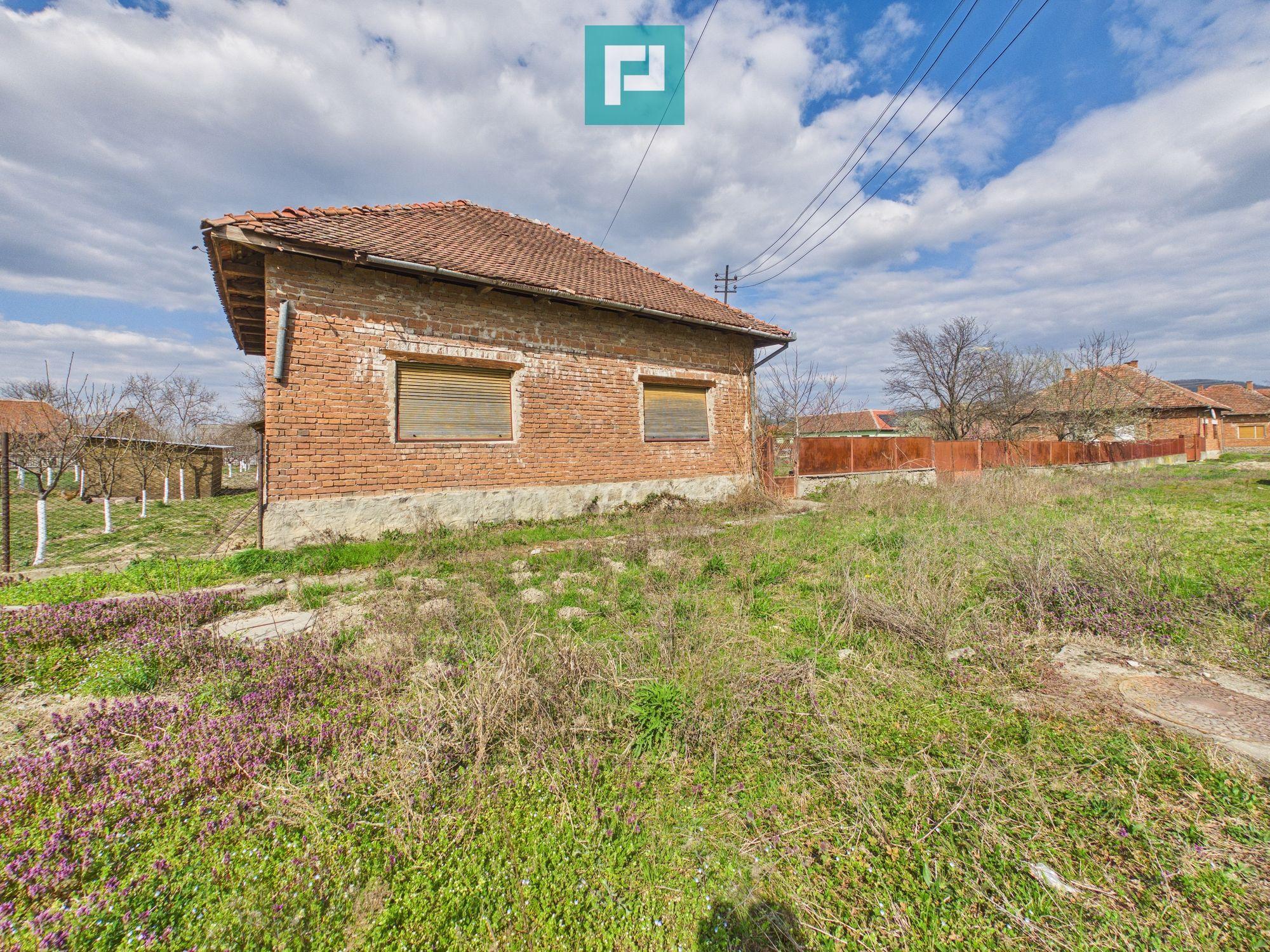 Casă cu teren de 1800 mp, în Buteni, Arad - 16