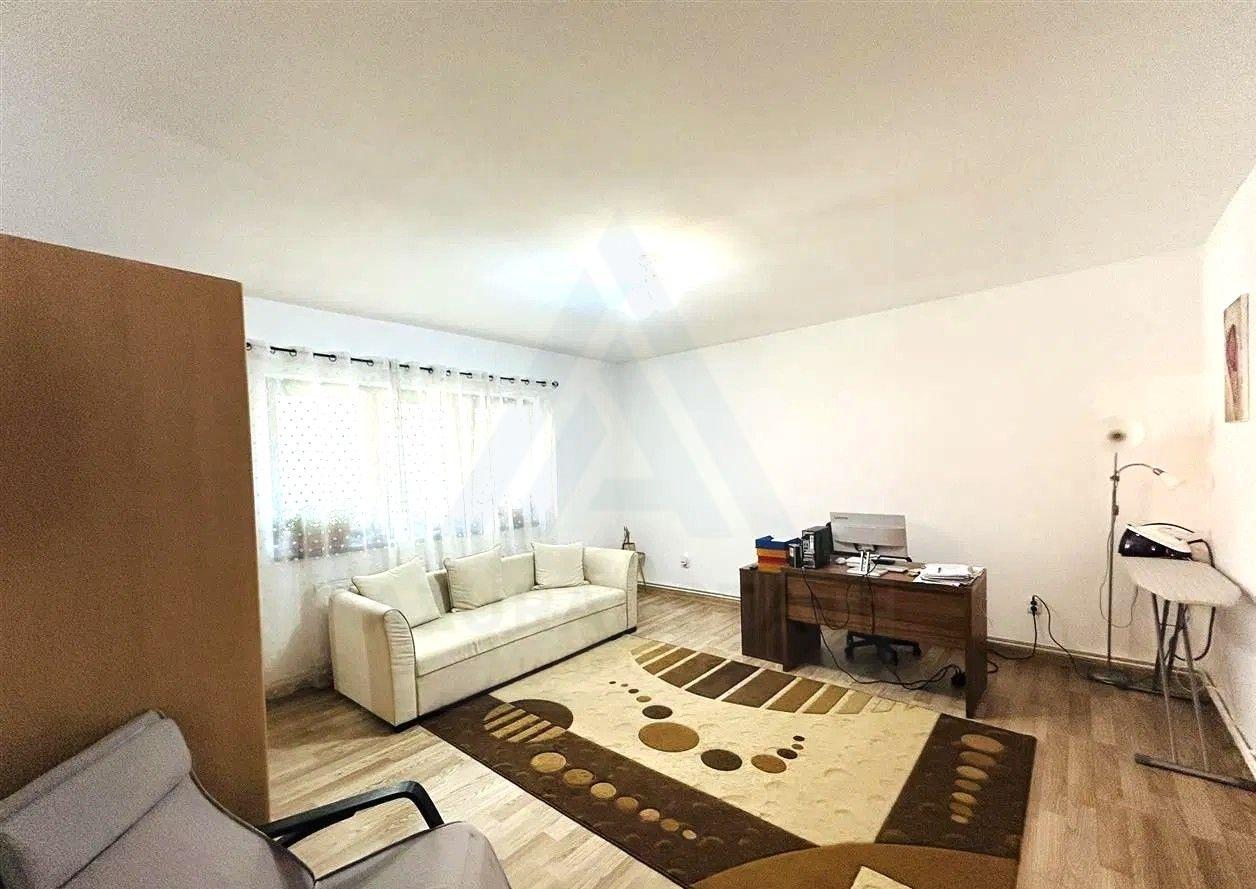 Casă 180 mp utili teren 710 mp panouri solare si hala in Sura Mare - 5