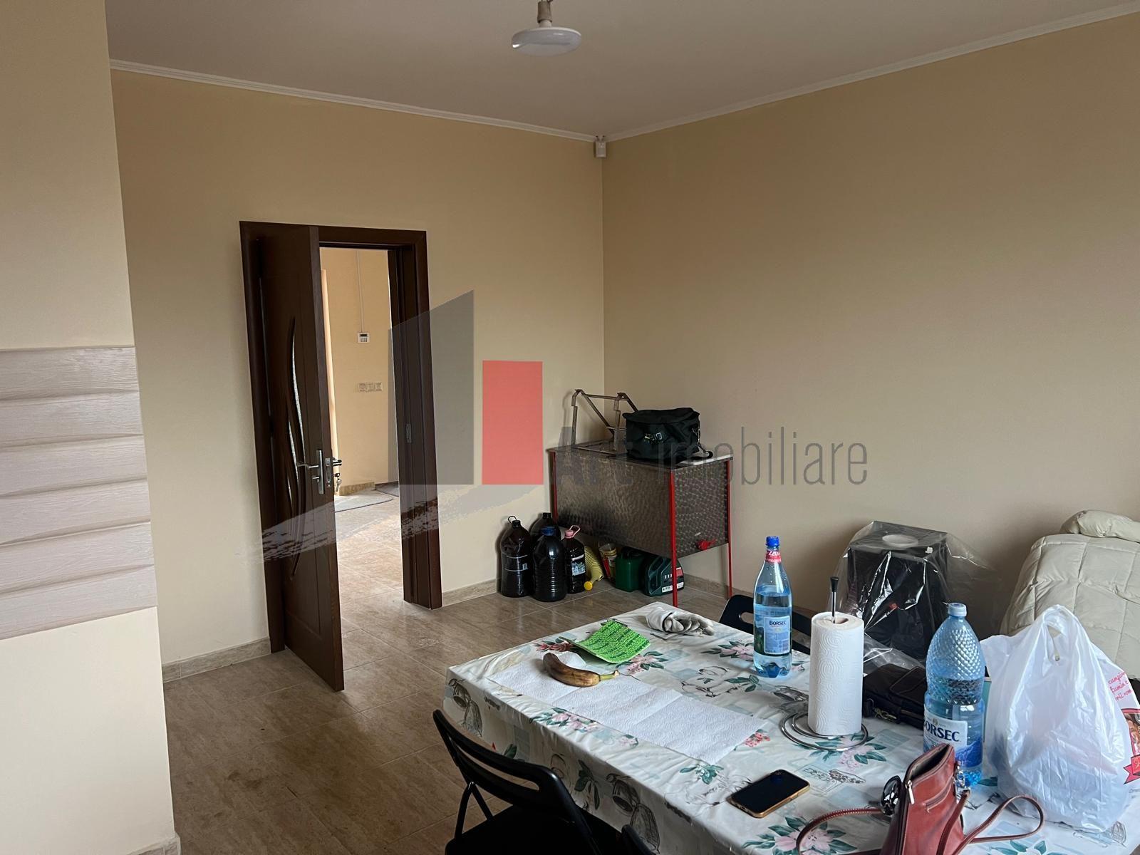 CASA CU TEREN DE 5000MP - JUDET GIURGIU 30KM DE BUCURESTI - 4