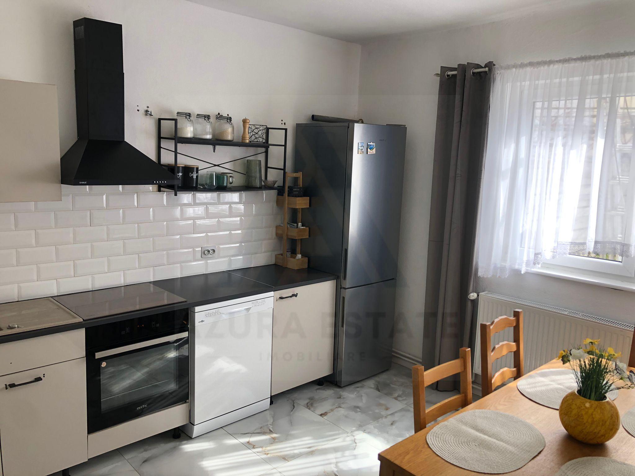 Casa renovata 250 mp utili si teren 935 mp in zona centrala Cisnadie - 12