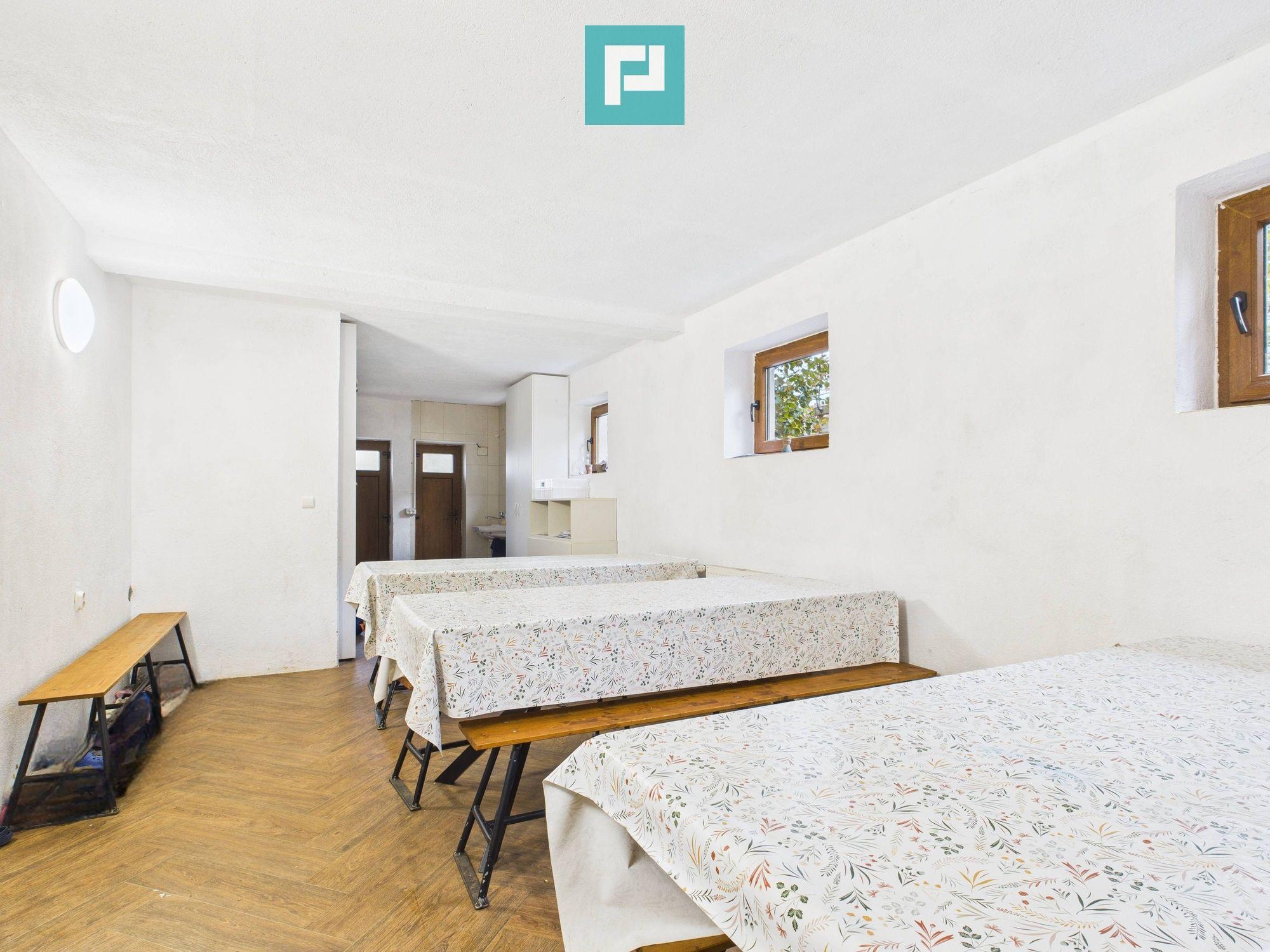 Casă spațioasă cu 5 camere, Aradului - 8