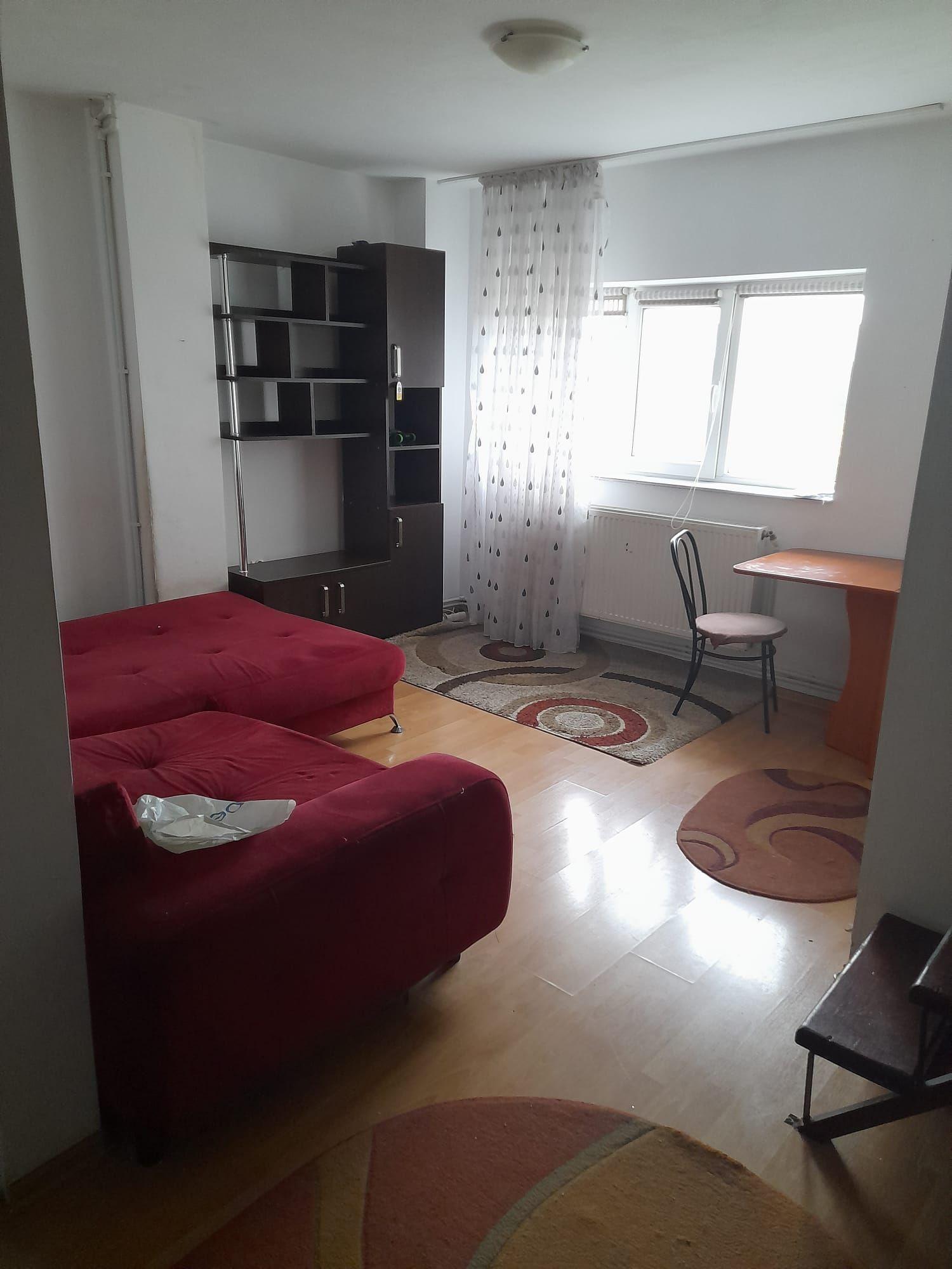 Mansardă de închiriat cu vedere la Dunăre - Micro 21 - 295 euro - 1