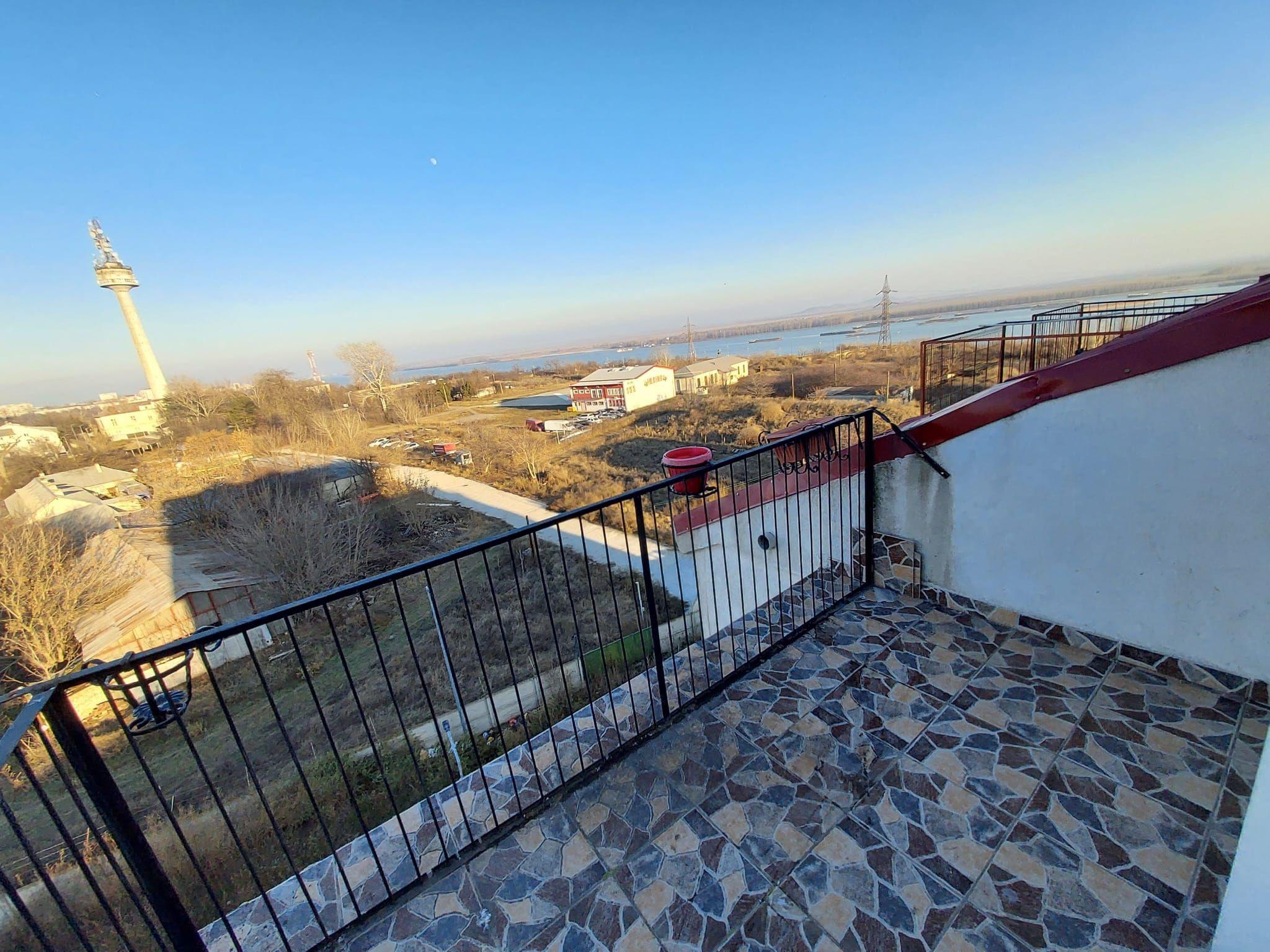 Mansardă de închiriat cu vedere la Dunăre - Micro 21 - 295 euro - 3