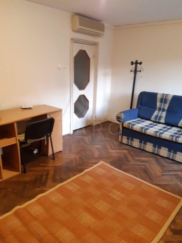 Inchiriez apartament doua camere - 3