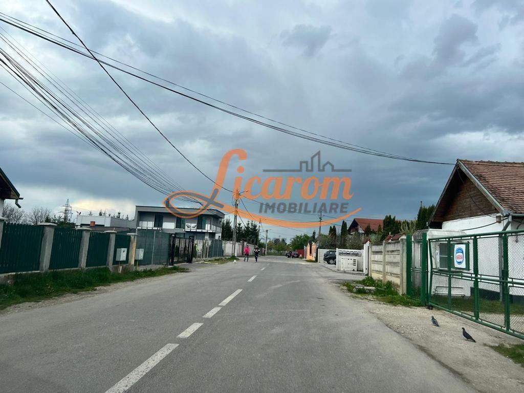 BARTOLOMEU,intravilan,intre case,suprafata de 774 mp,constructii P+2 - 1