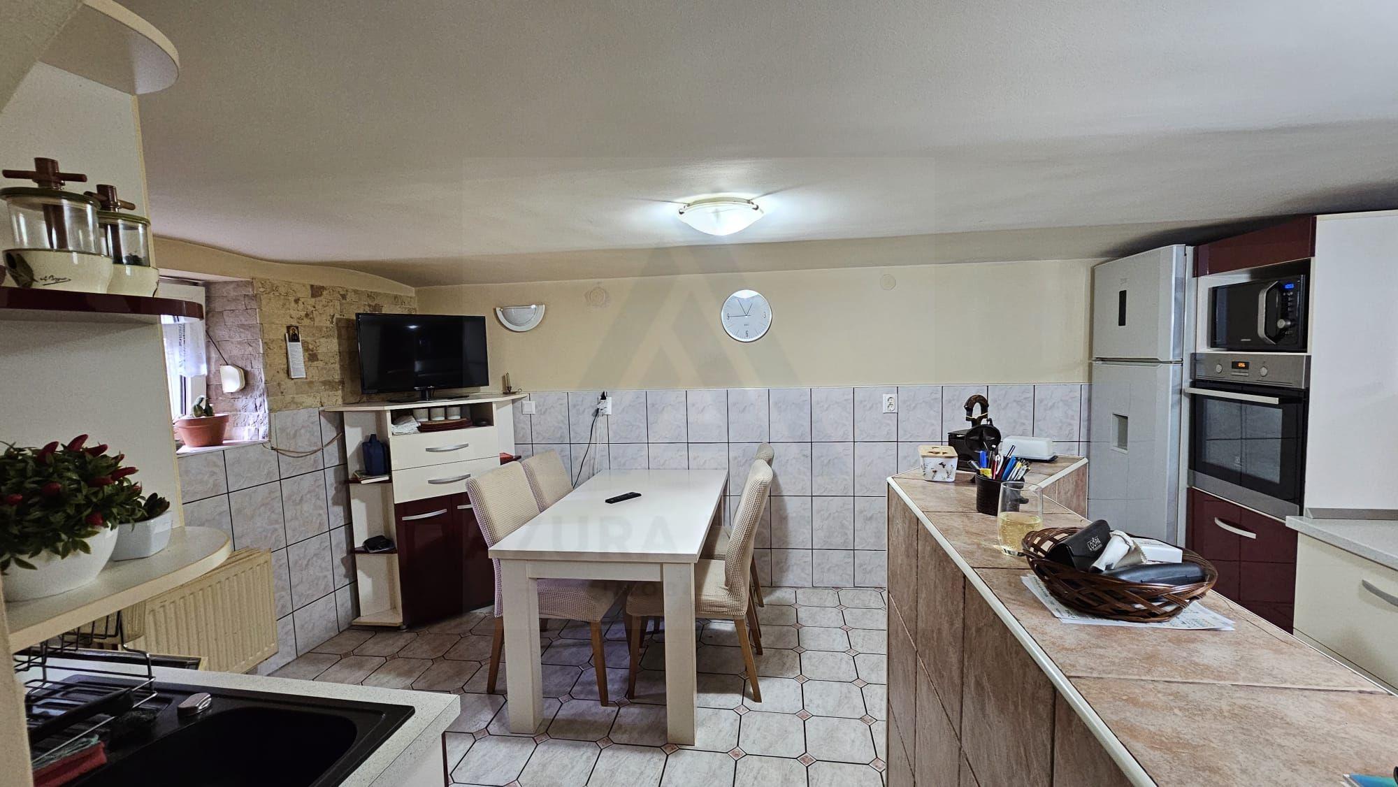 Casa 5 camere 3 bai garaj inchis si teren 700 mp utili in Lazaret - 7