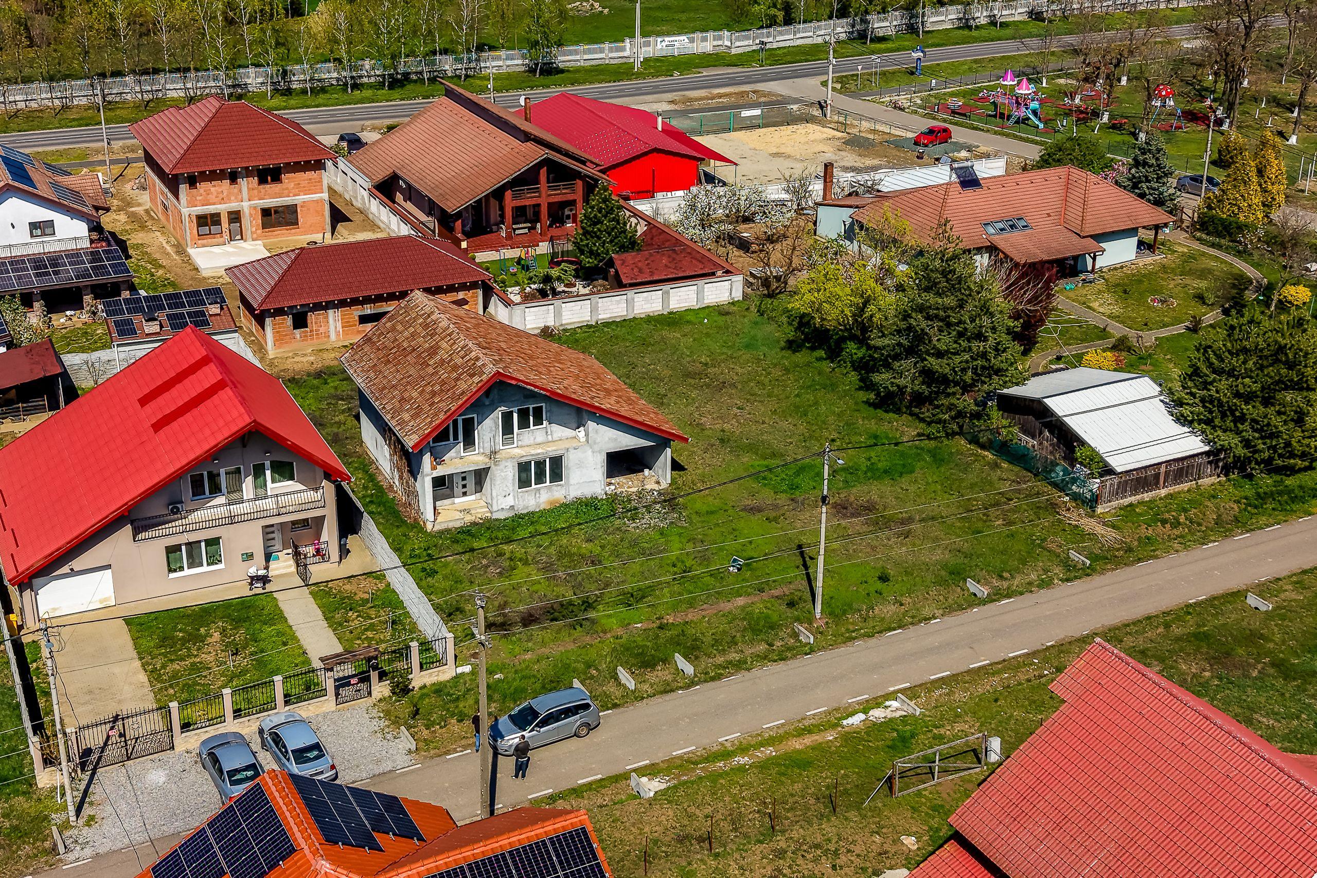 🏡 Casă P+1 la gri | 239 mp construiți | Călugareni -14 km de Arad - 14