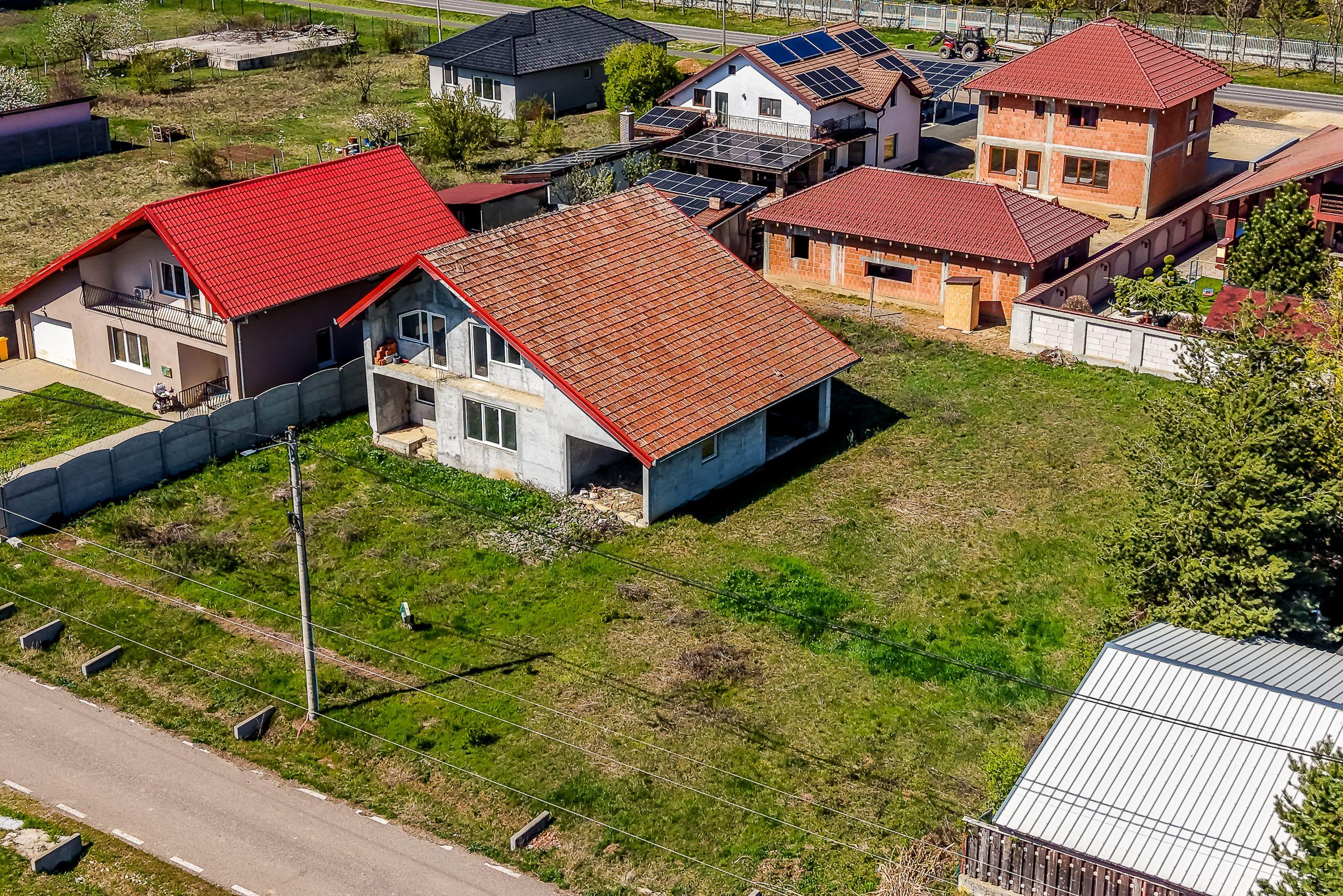 🏡 Casă P+1 la gri | 239 mp construiți | Călugareni -14 km de Arad - 18