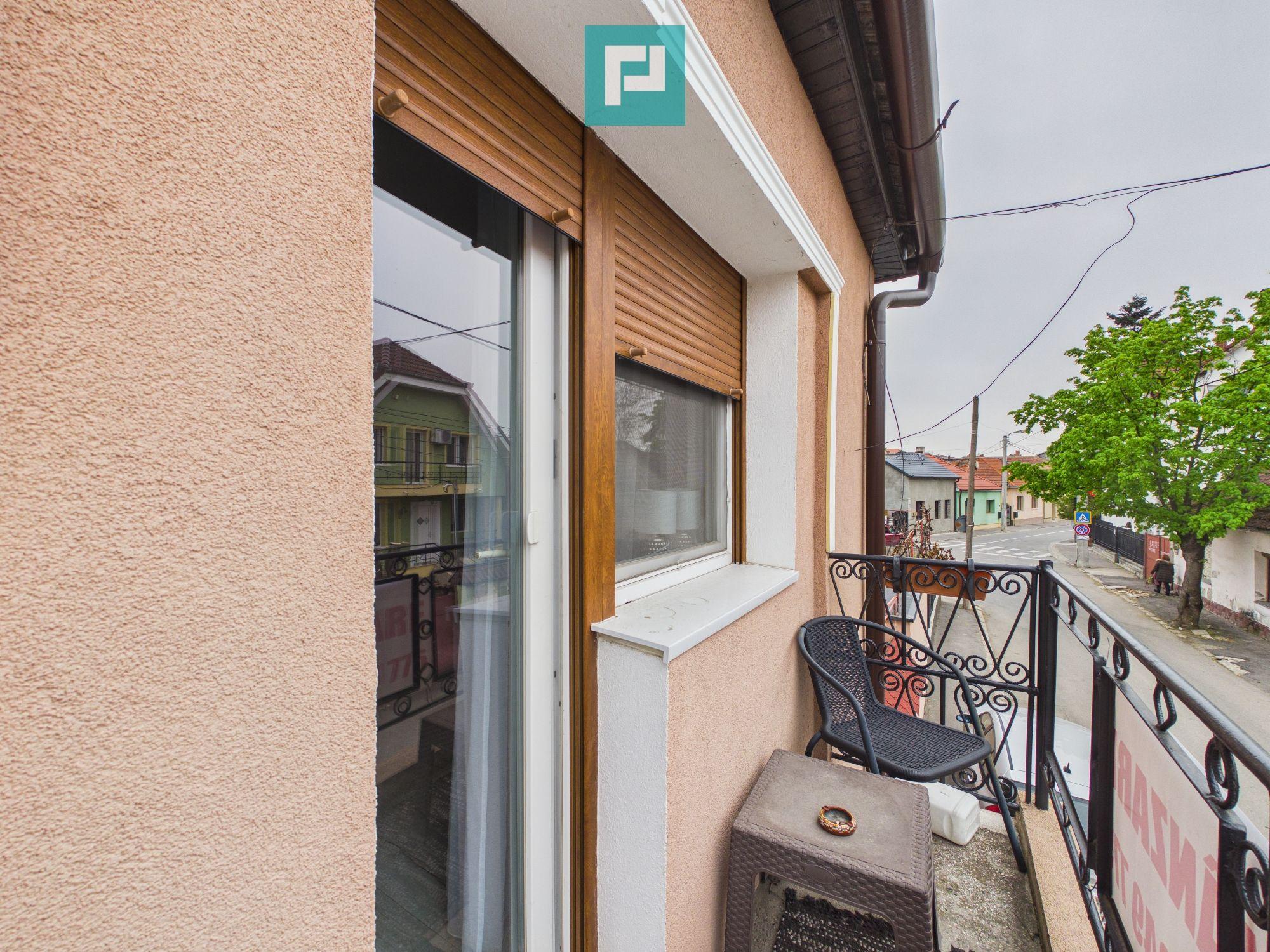 Casă la curte, 65 mp utili, 2 camere, curte mare - 9