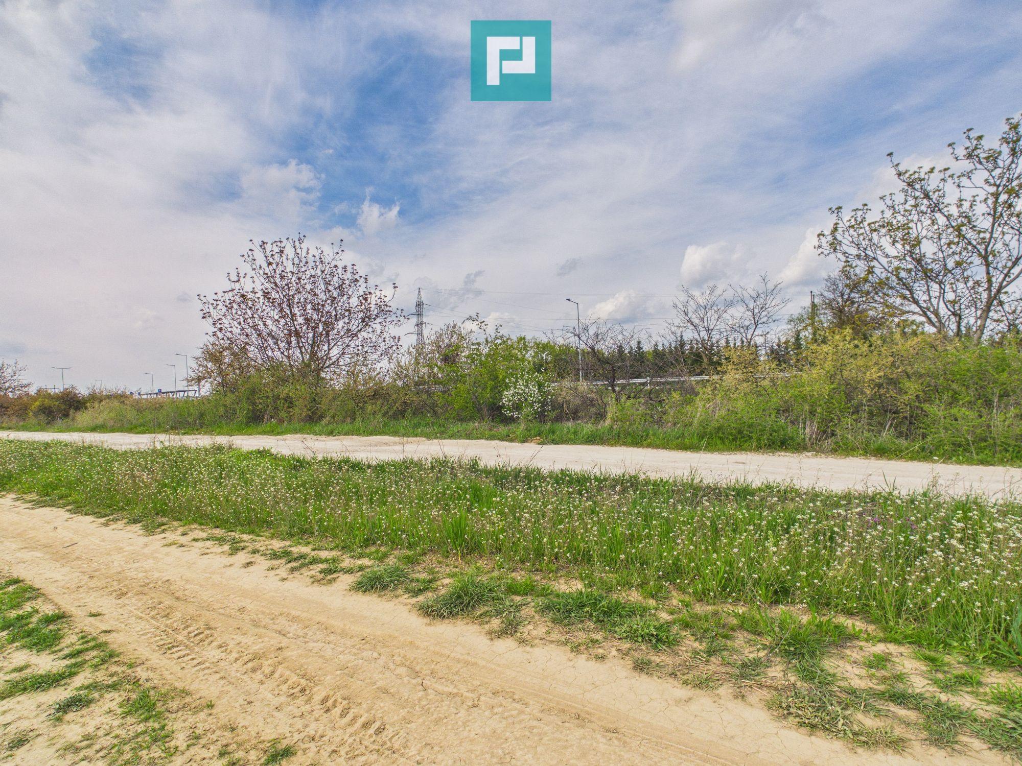 Teren extravilan 2050 mp, Giroc