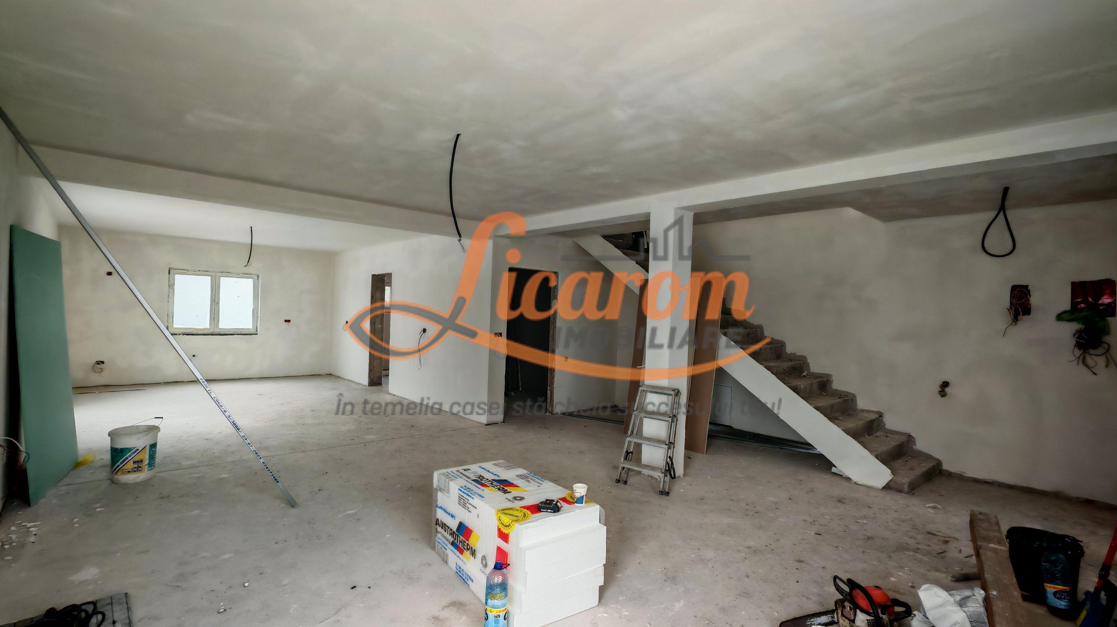 Vila LUX Parter+Etaj(stil mediteranean) in Sanpetru Calea Harmanului - 10