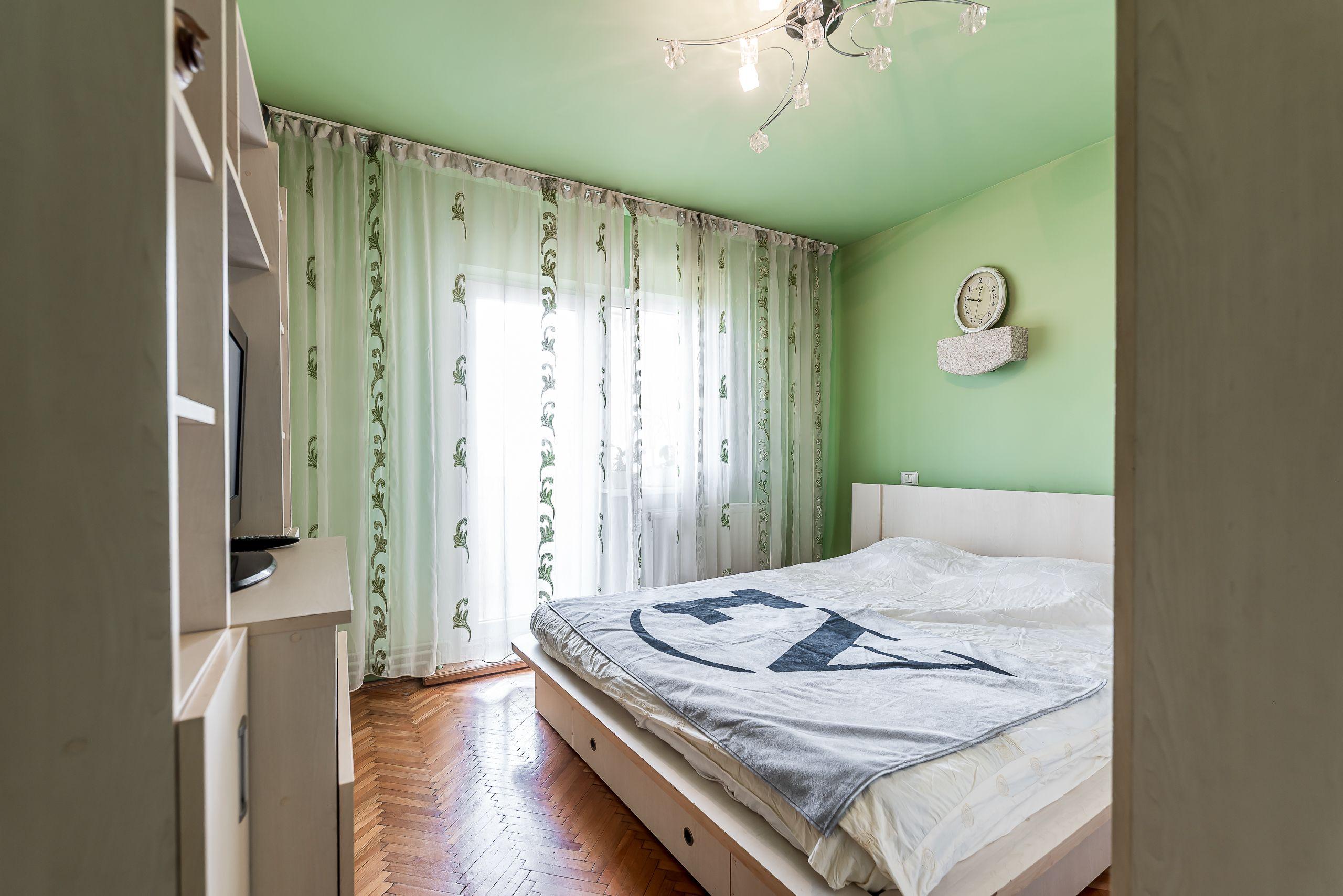 VÂNDUT! Apartament 3 camere Micalaca 300. Vedere superbă - 4