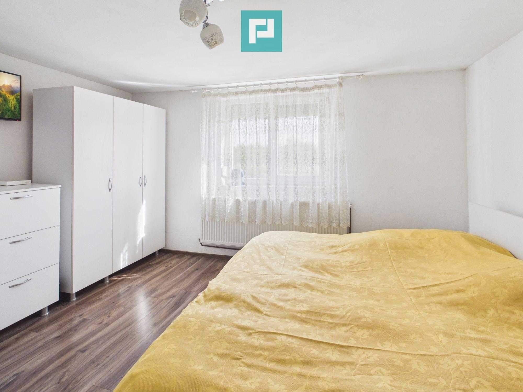 Casă retrasă cu 4 camere, teren 920 mp în Pișchia - 4