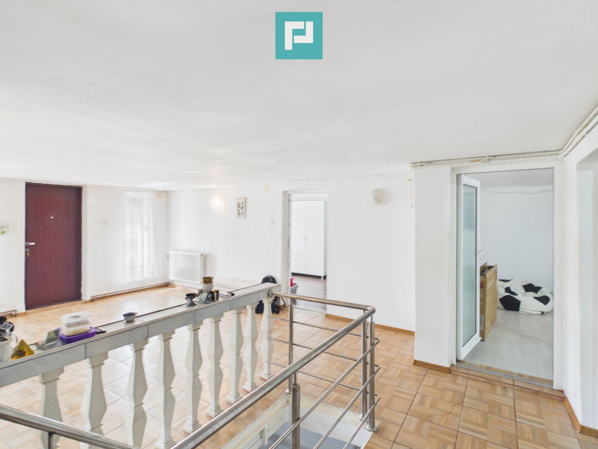 Casă retrasă cu 4 camere, teren 920 mp în Pișchia - 15