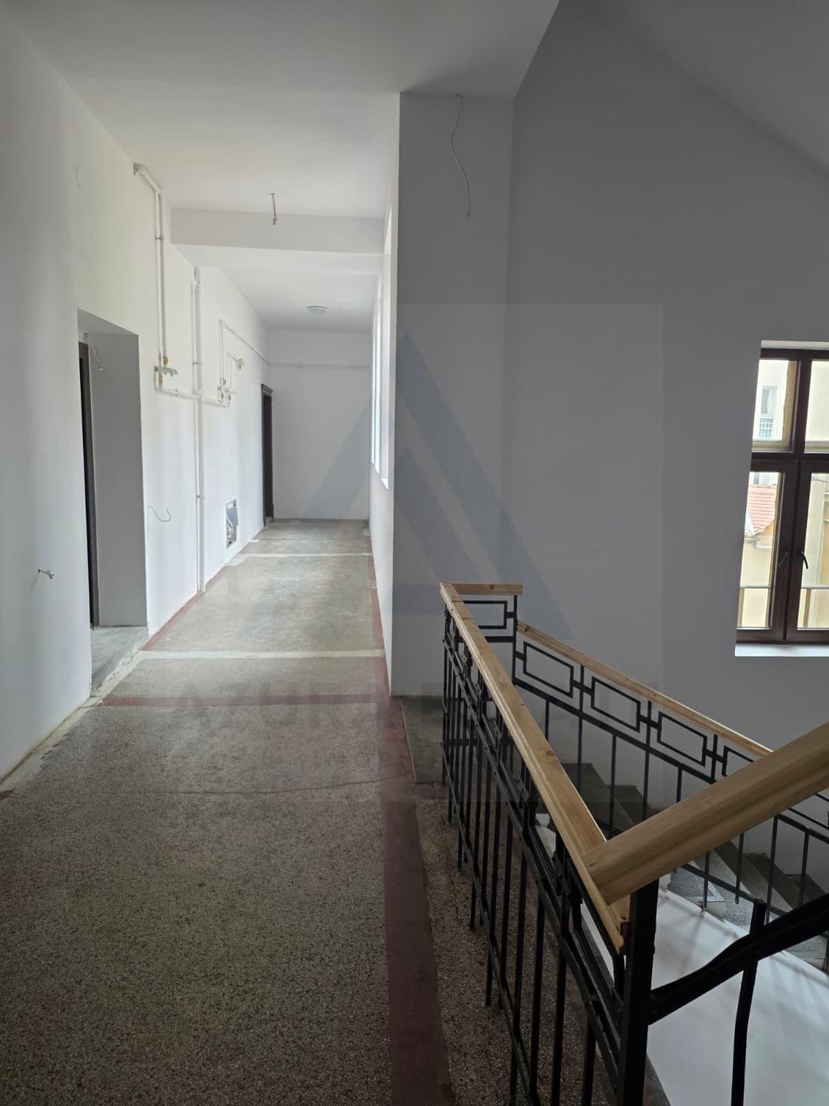 Garsonieră renovata 35 mp etaj 1 dispune de pivnita in zona Centrala - 8