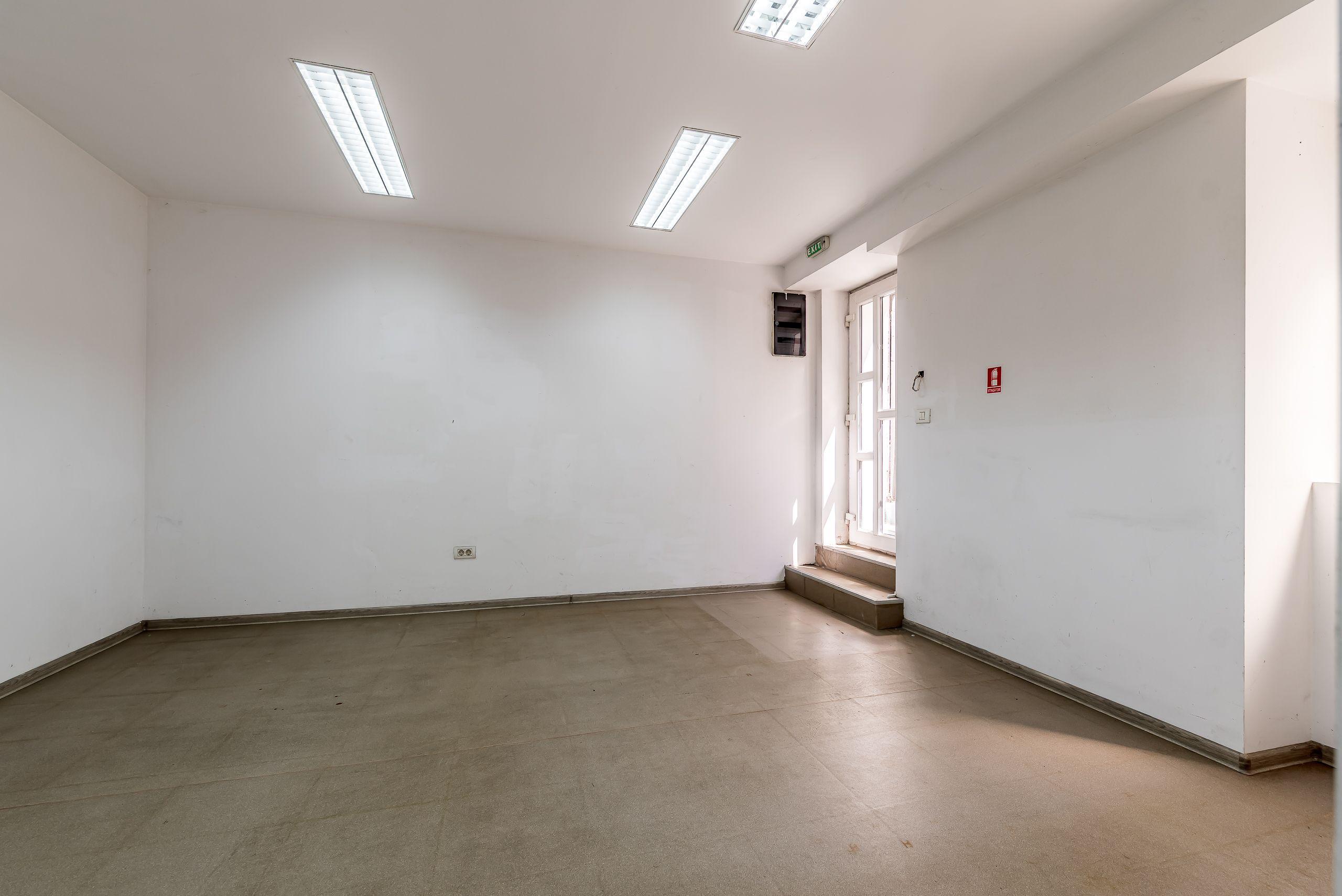 Spațiu comercial cu acces stradal, pe b-dul Decebal, ideal investiție - 8
