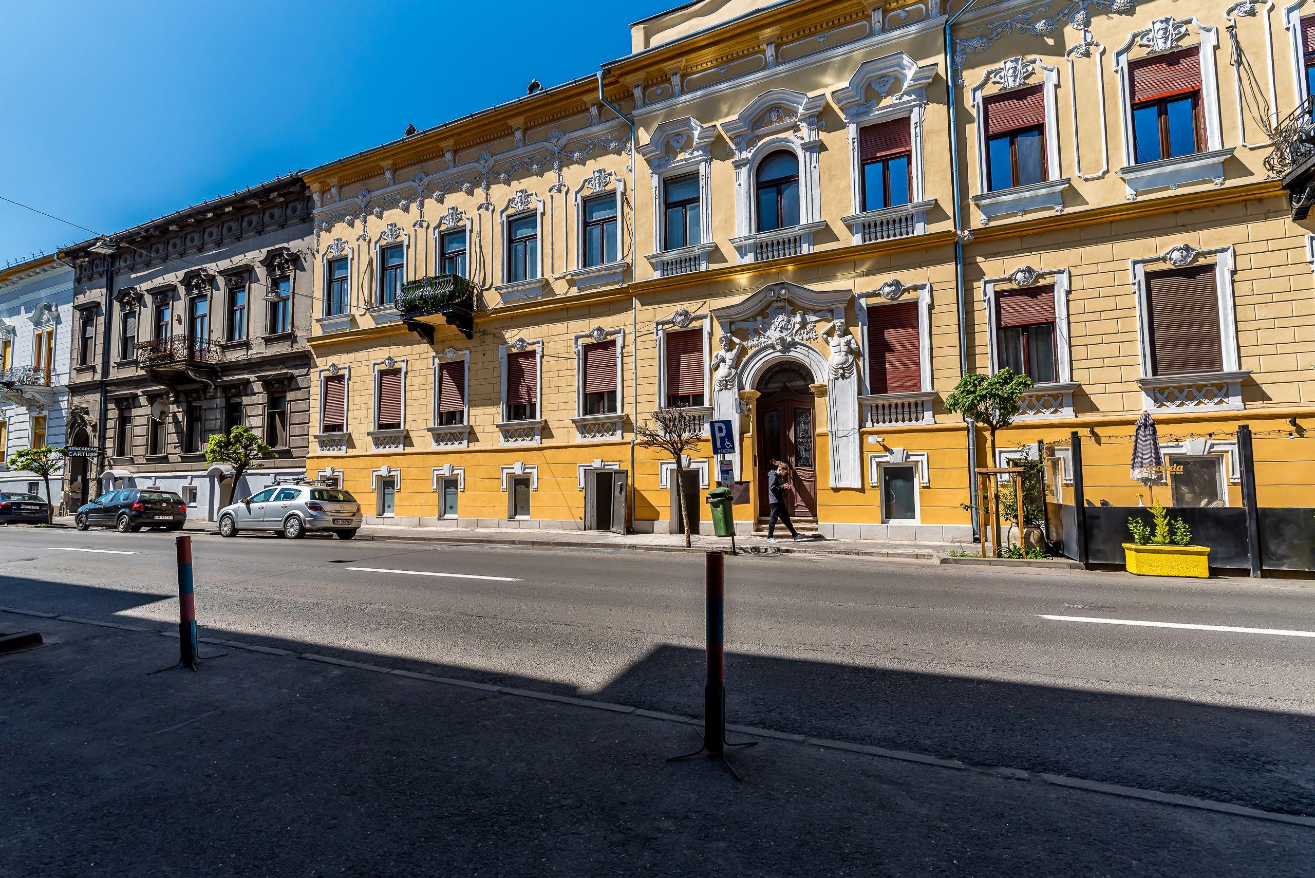 Spațiu comercial cu acces stradal, pe b-dul Decebal, ideal investiție - 1