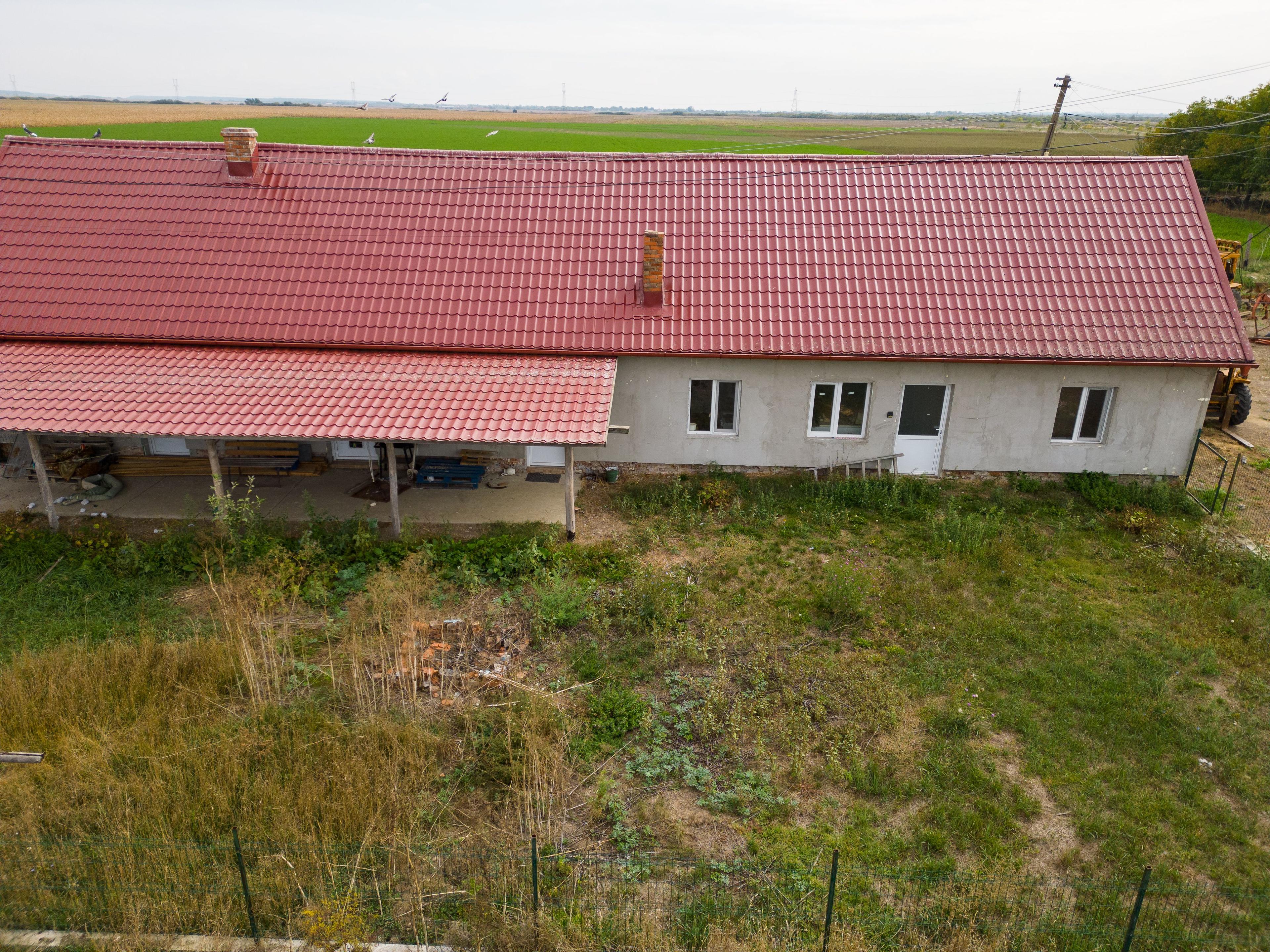 Casă cu teren 13 418 mp intravilan - 15
