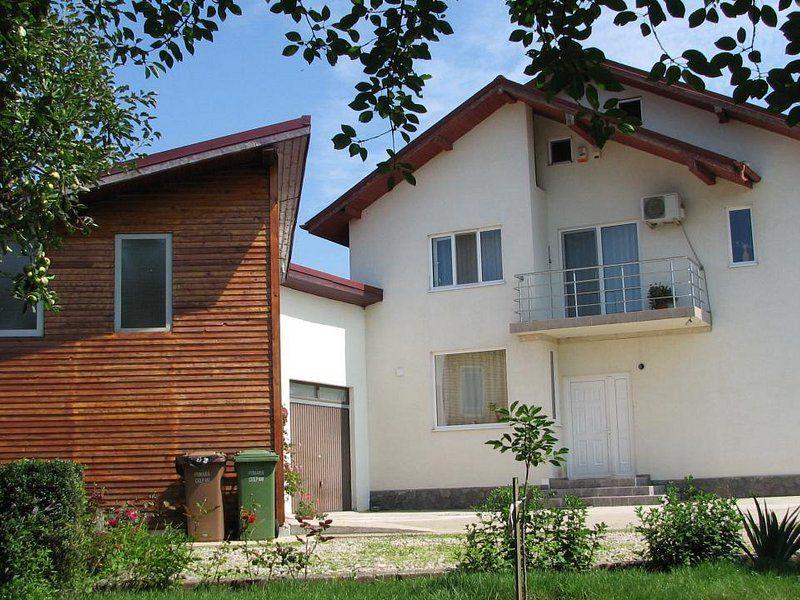 Ciopani vila 5 camere teren 4000 mp - 2