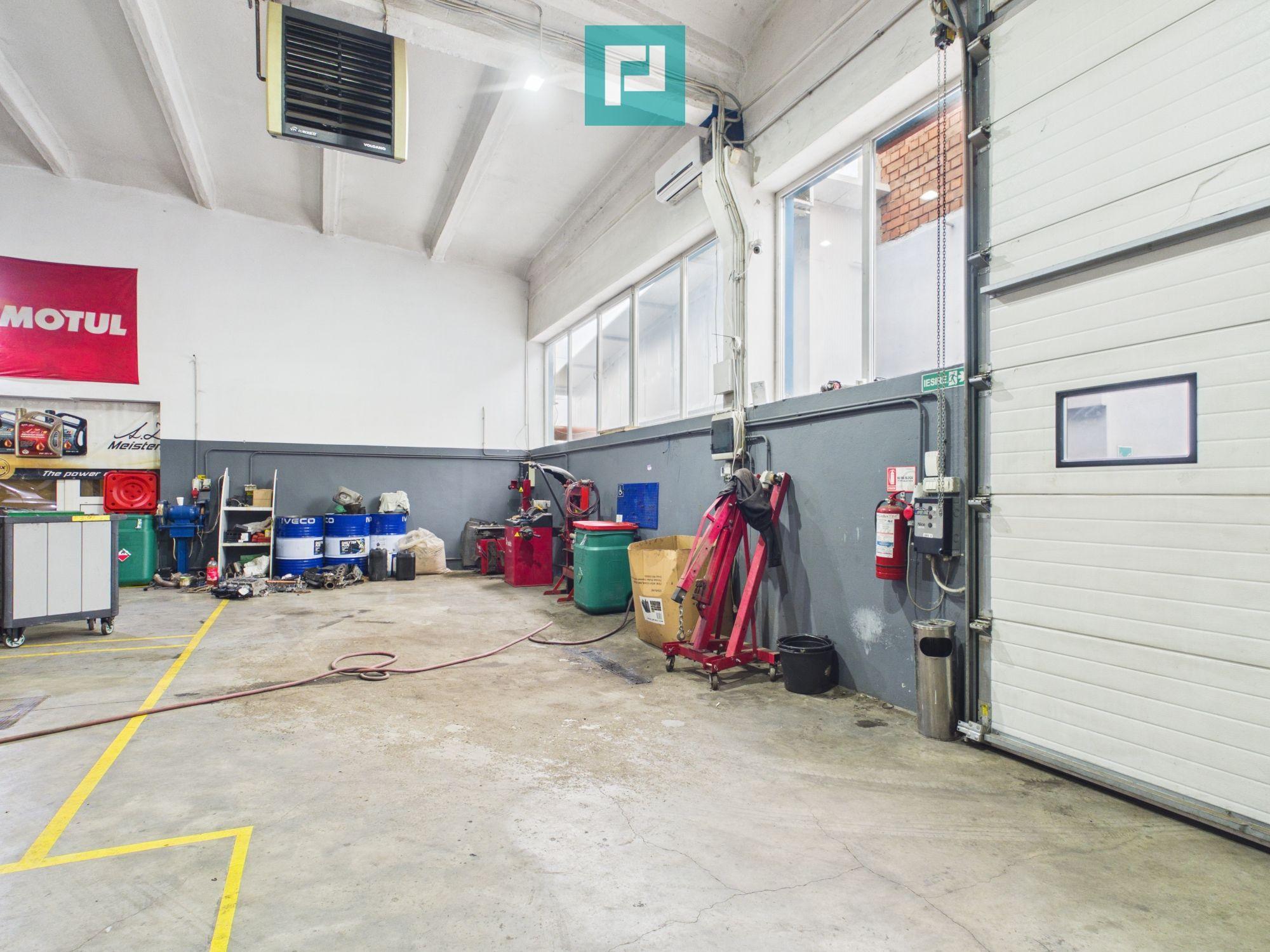 HALĂ INDUSTRIALĂ + SERVICE AUTO COMPLET ECHIPAT - 18