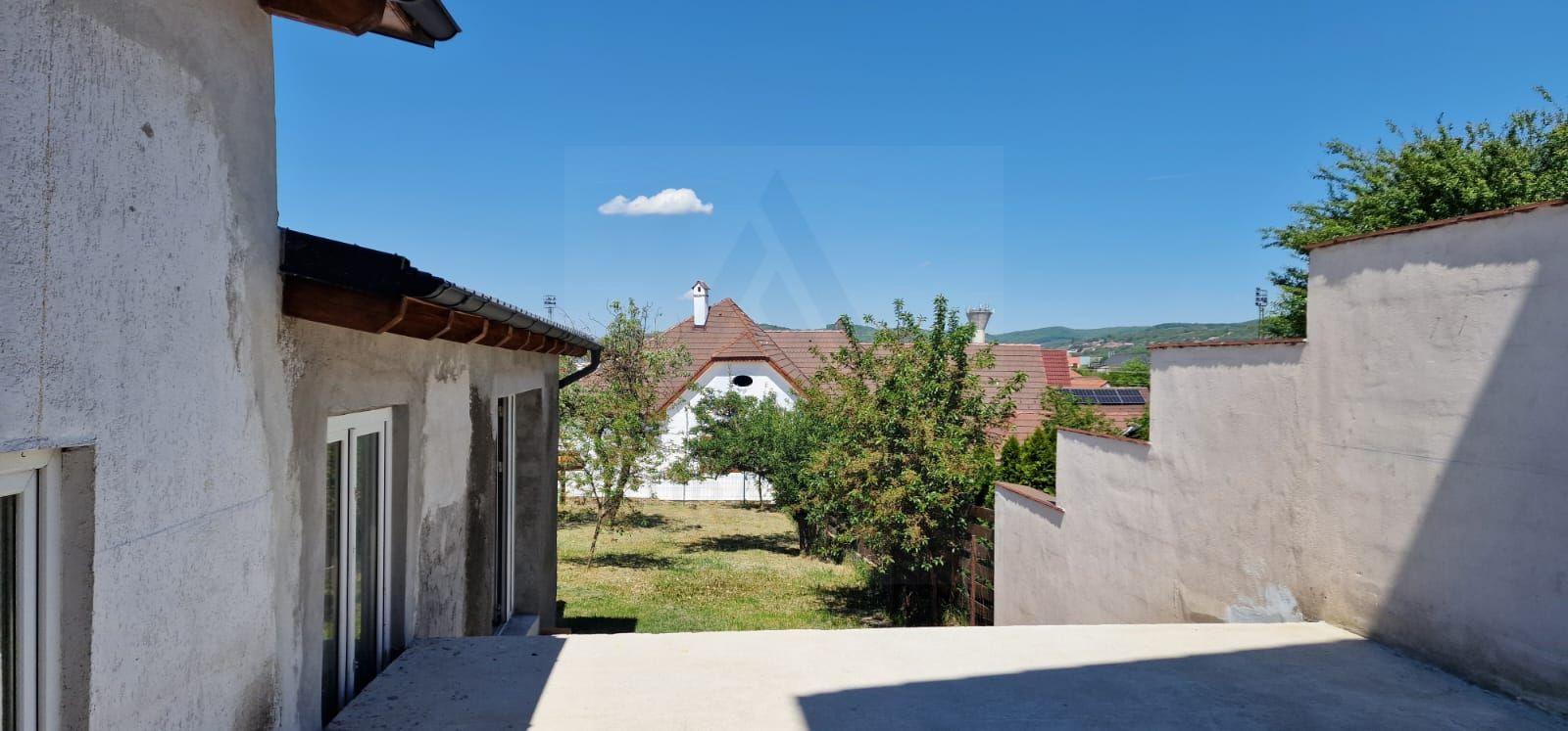 Casa P+1+M cu 5 camere teren 486 mp garaj si filigorie in Trei Stejari - 4