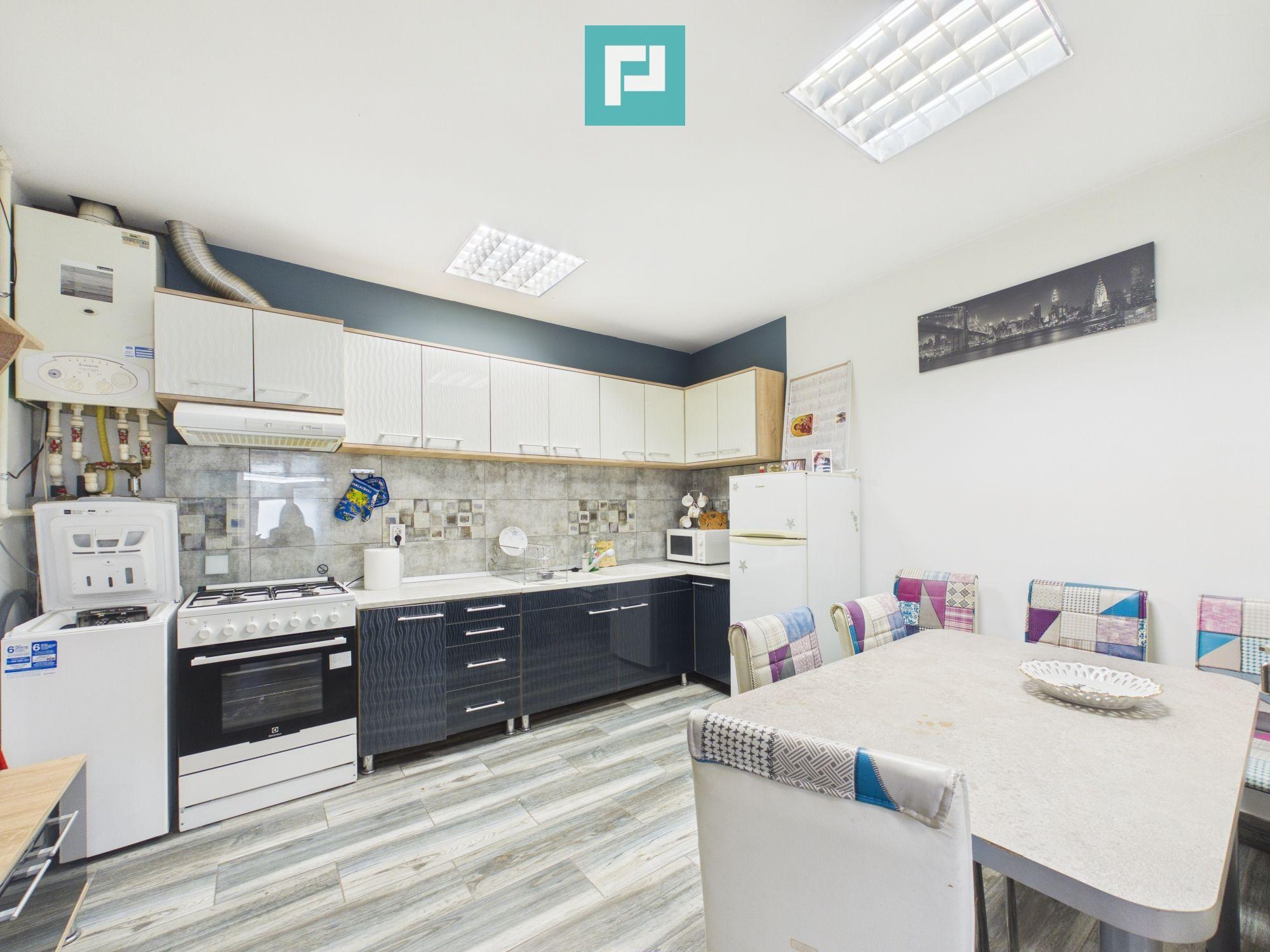 Apartament cu o camera, zona Parneava - 1