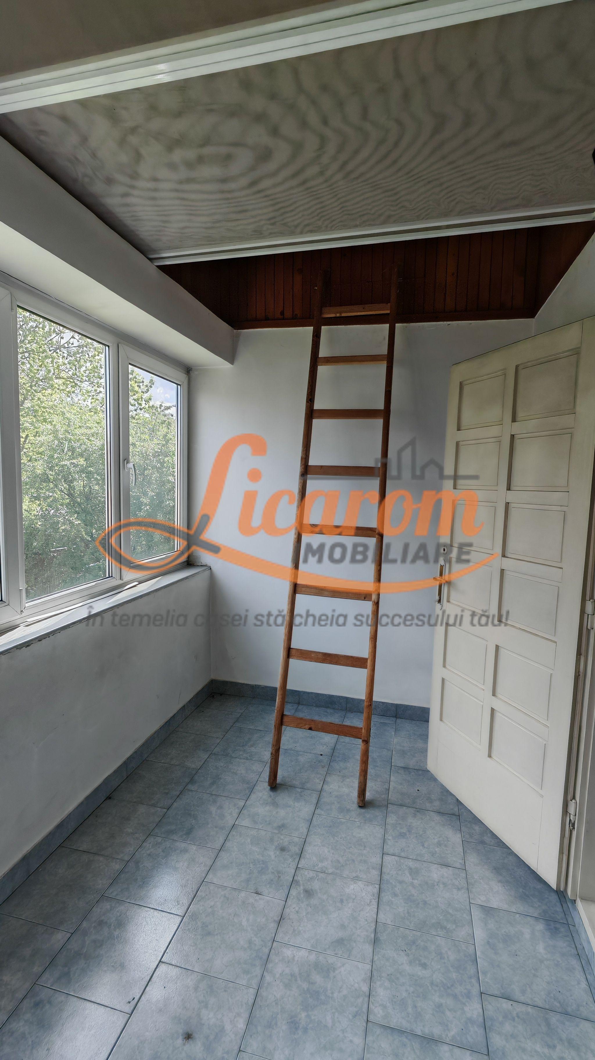 Casa PRETABILA DESTINATIE COMERCIALA,Brasovul Vechi,P+E, 3 cam - 15