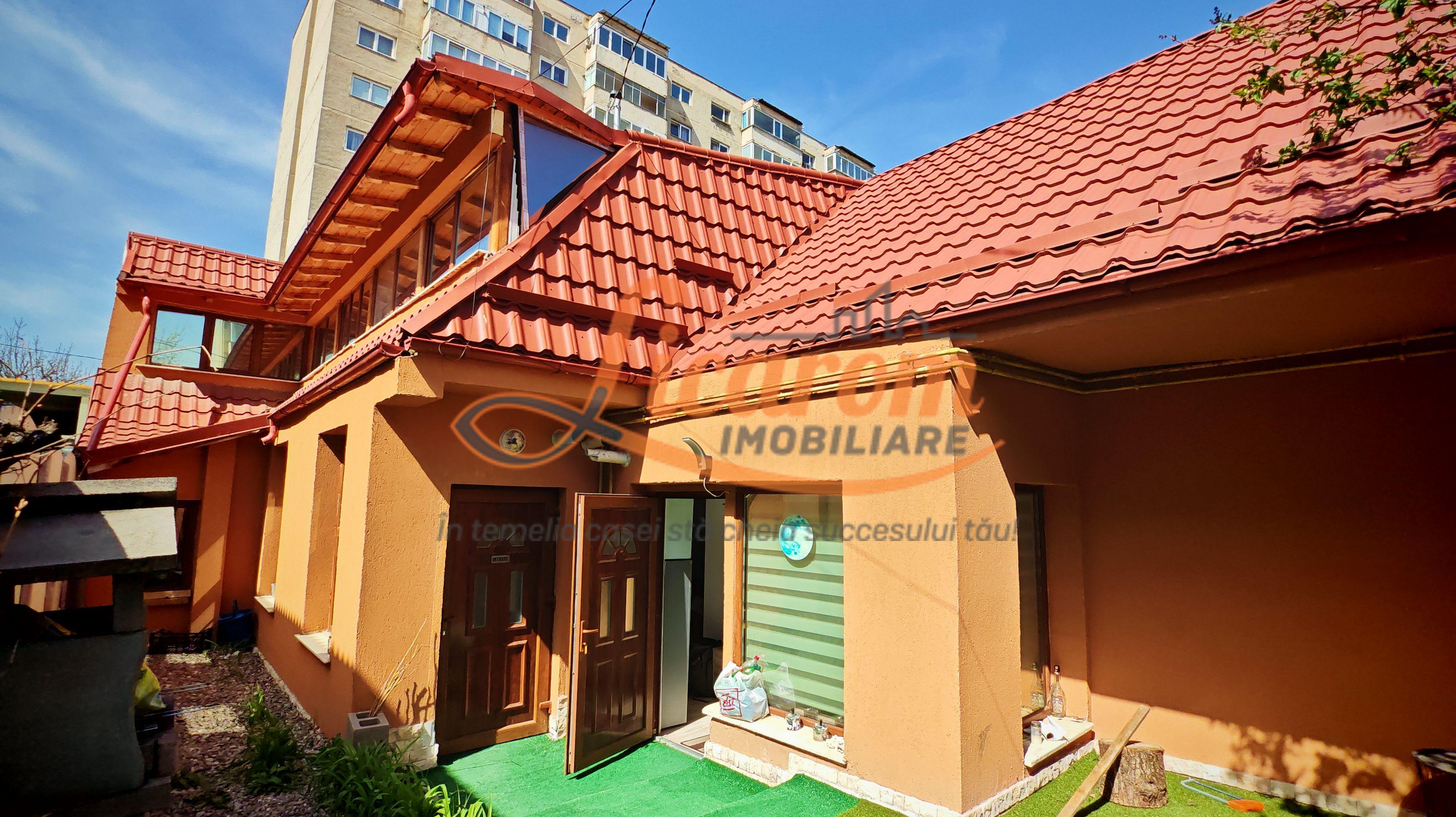 Vila 10 camere,pretabil compartimentare in 2 unitati separate,ASTRA. - 1