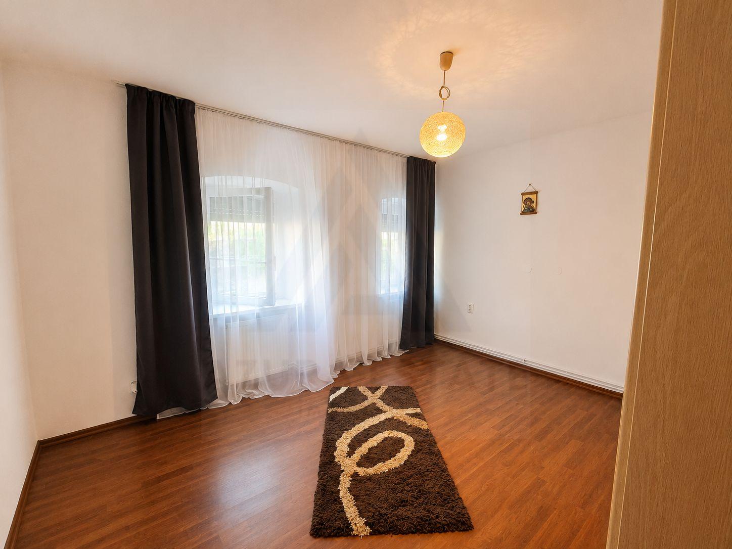 Casă cu 2 apartamente 5 camere 140 mp utili curte 289 mp in Turnișor - 7