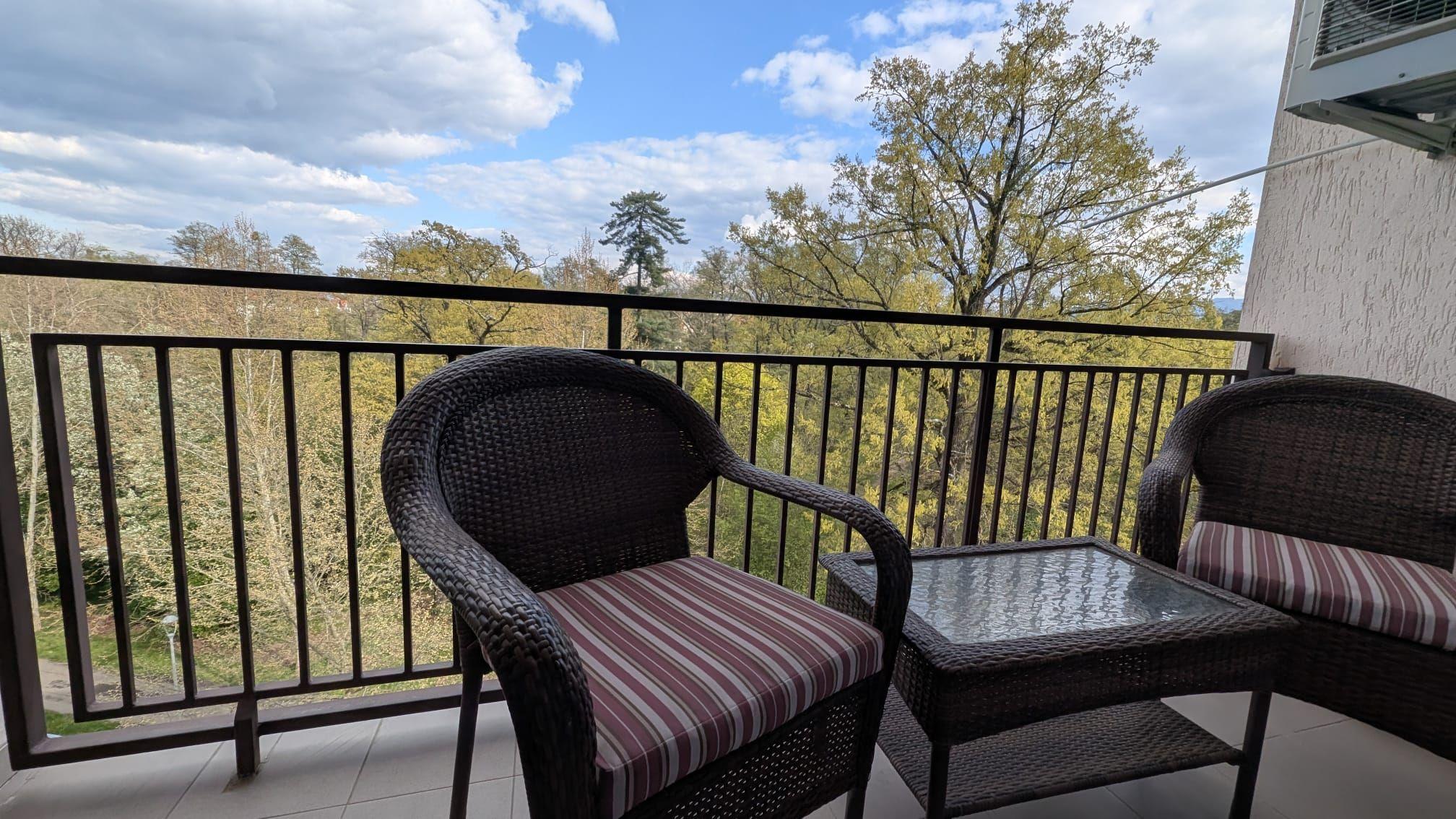 Apartament 3 cam cu balcon , 97 mp, cu vedere spre Parc Sub Arin - 13